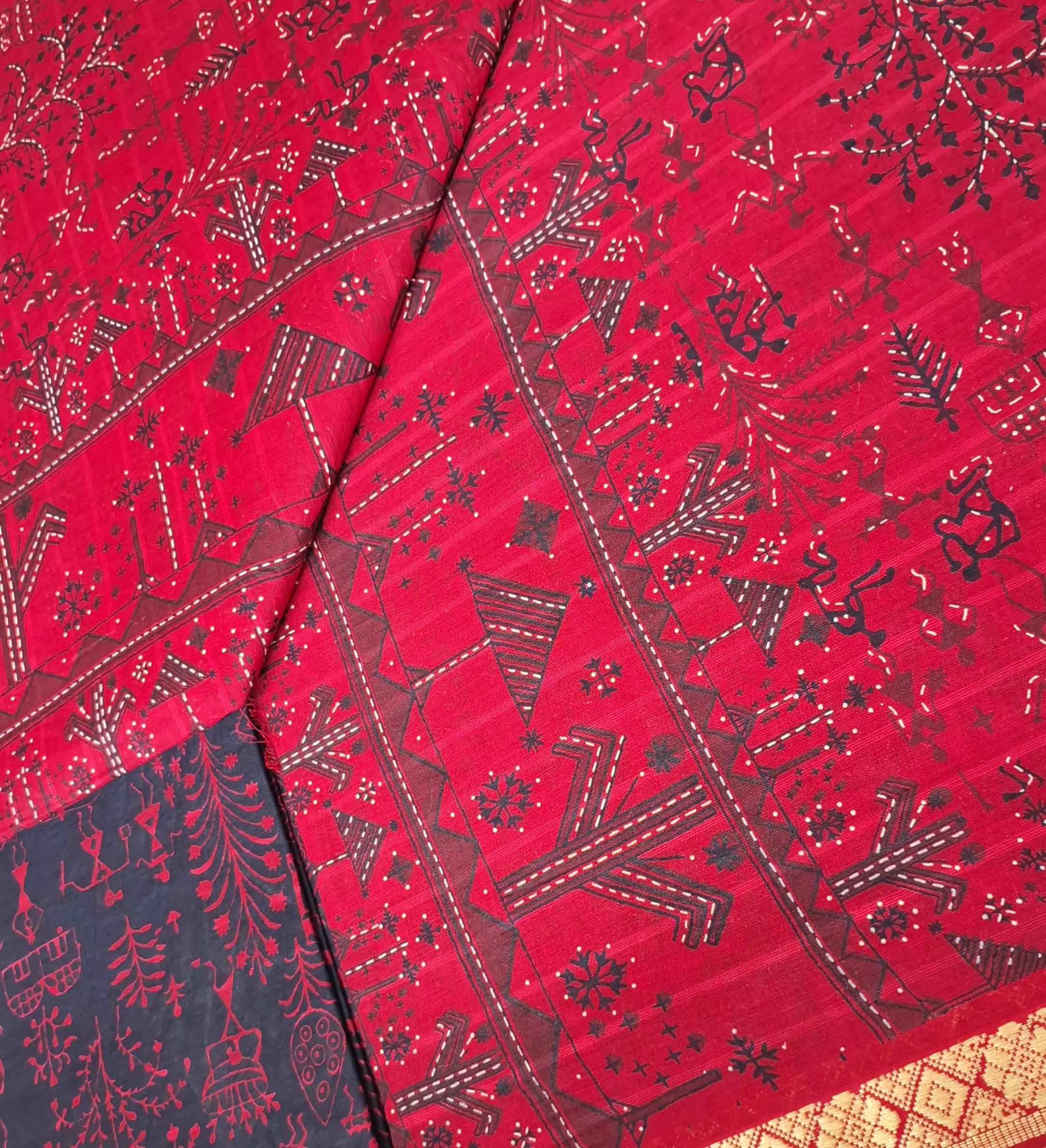 Red Tribal Maharashtrian Warli Print Design Gold Zari Border Printed Pure Cotton Saree