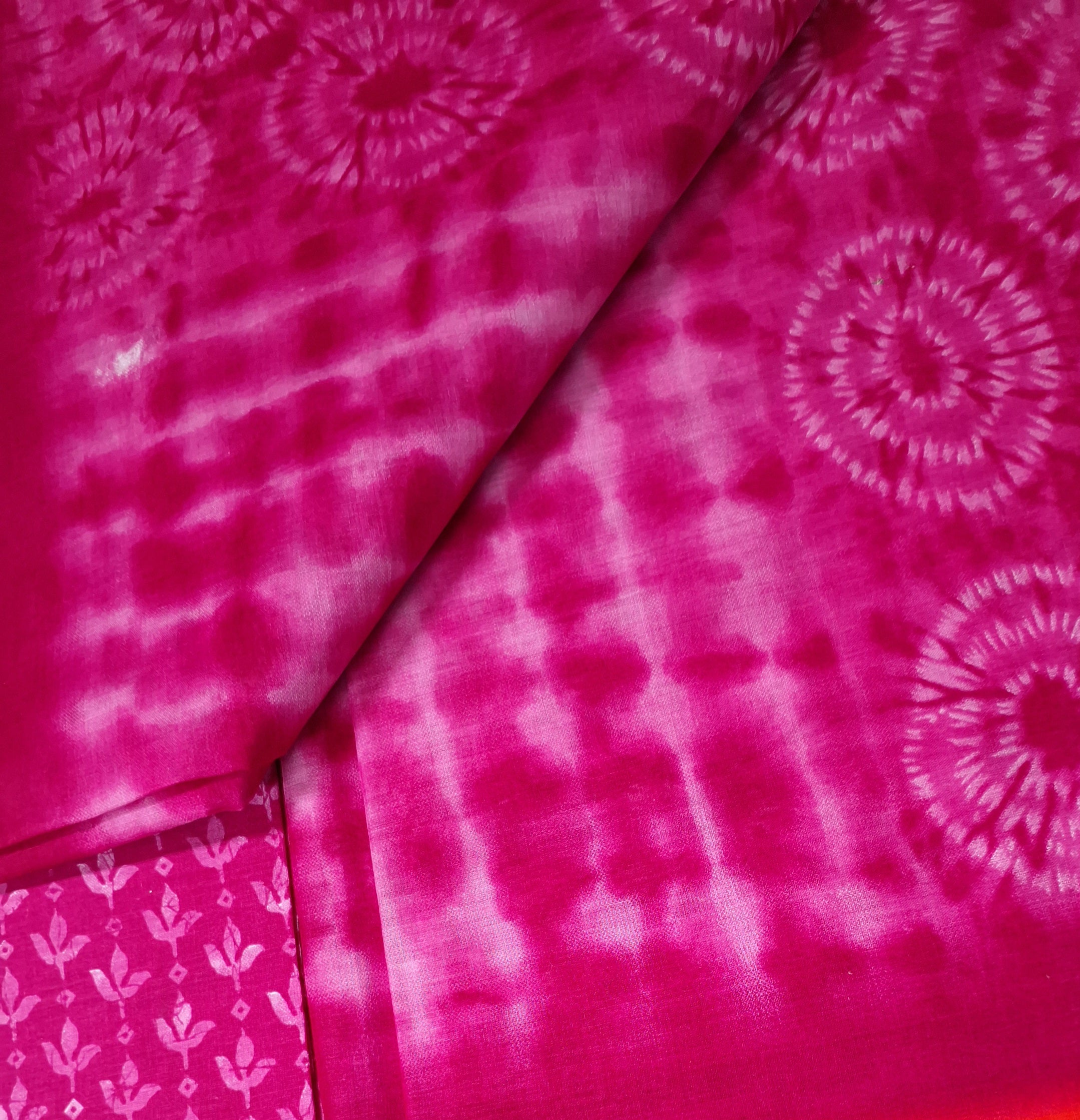 Pink Hand Tie & Dye Printed Pure Cotton Saree with Border