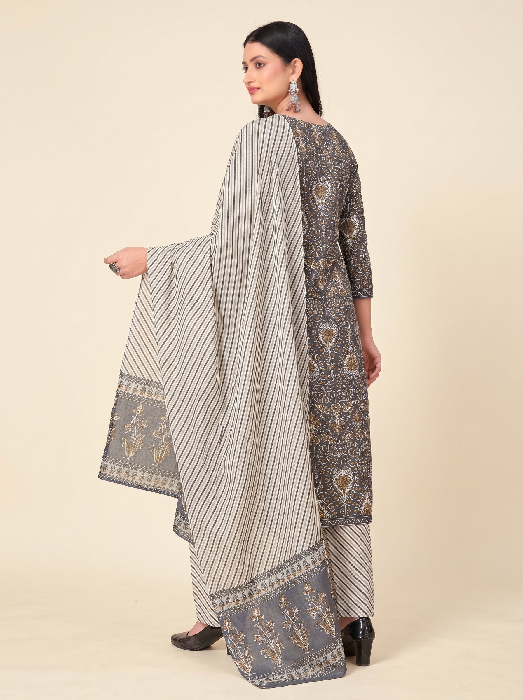 Side drape [sku:KN-68063]