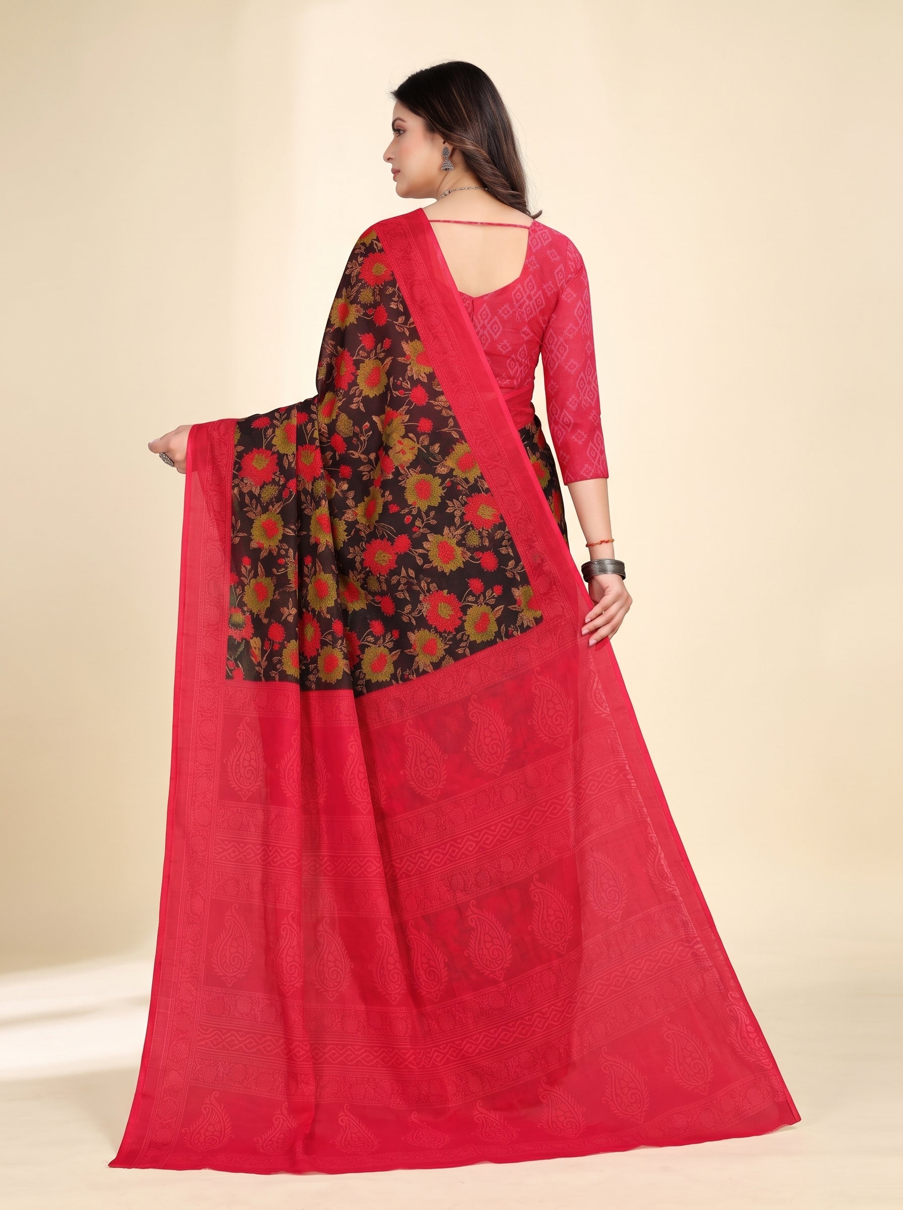 Back pallu