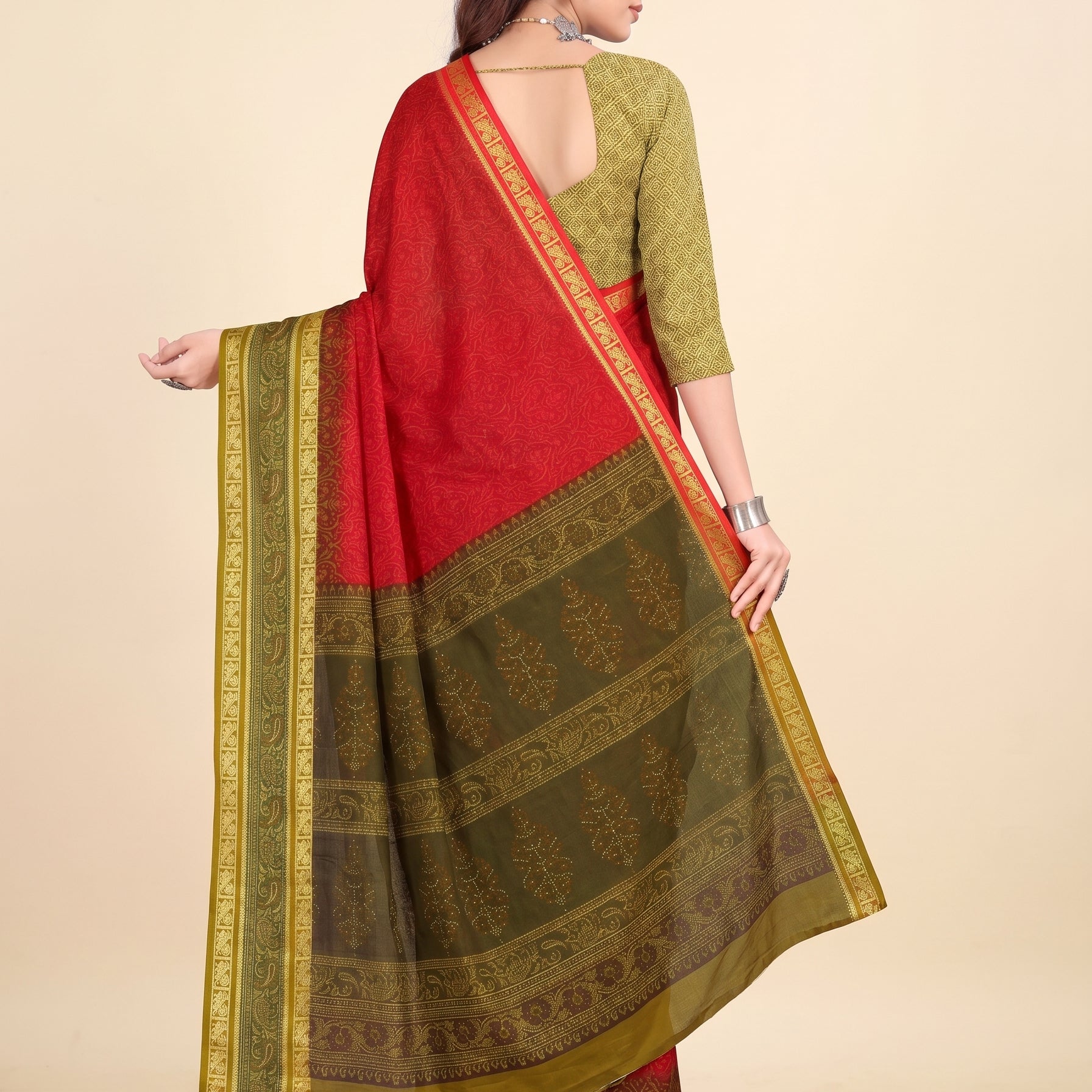 Back pallu