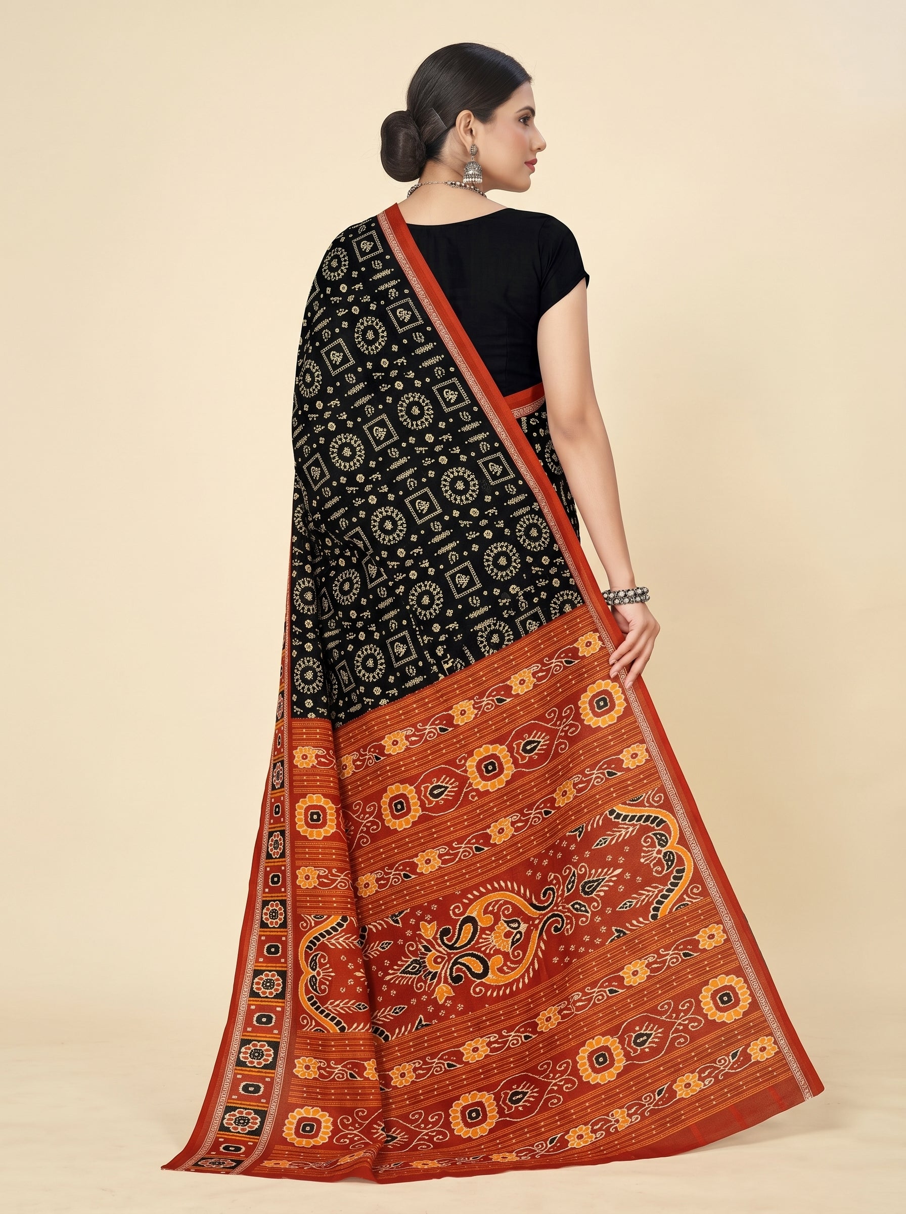 Back pallu