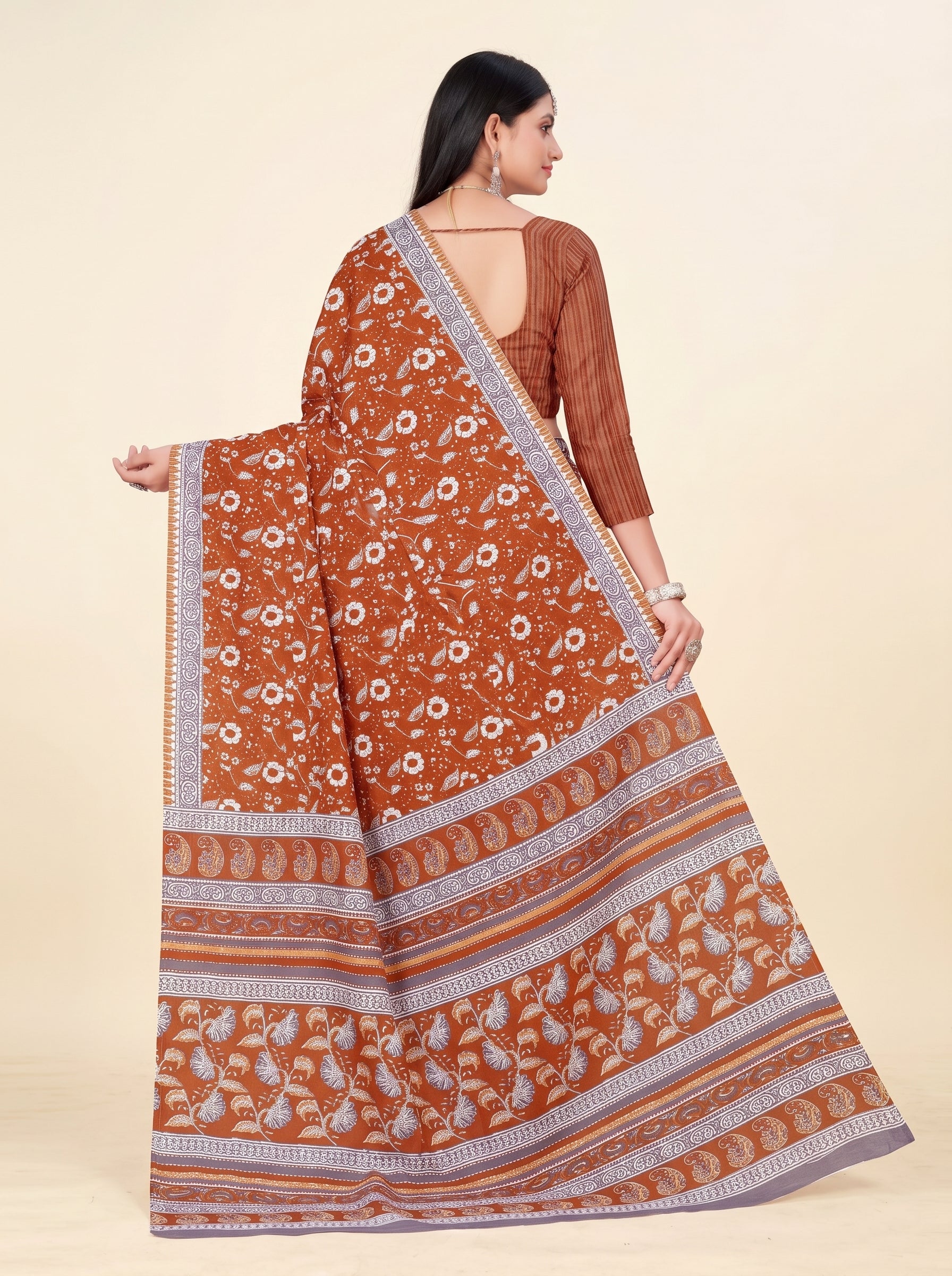 Shared back pallu