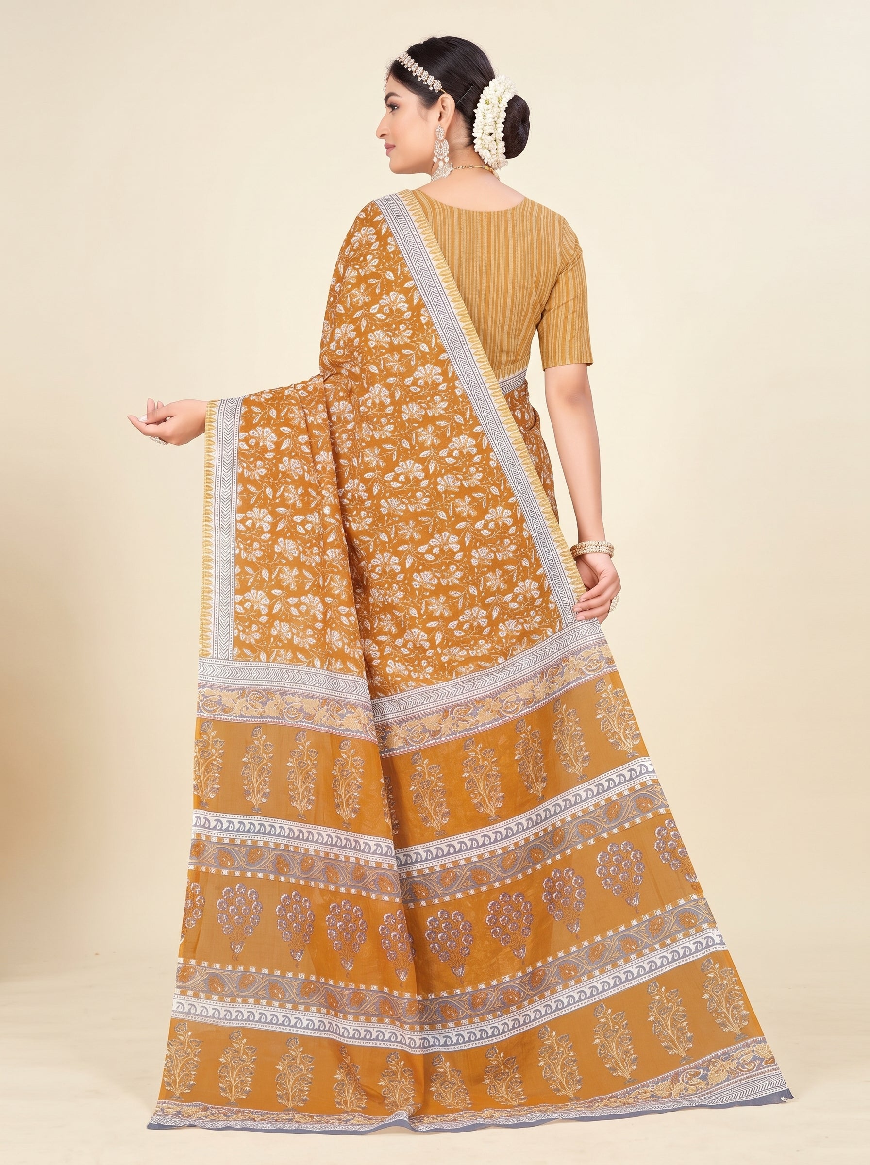 Back pallu