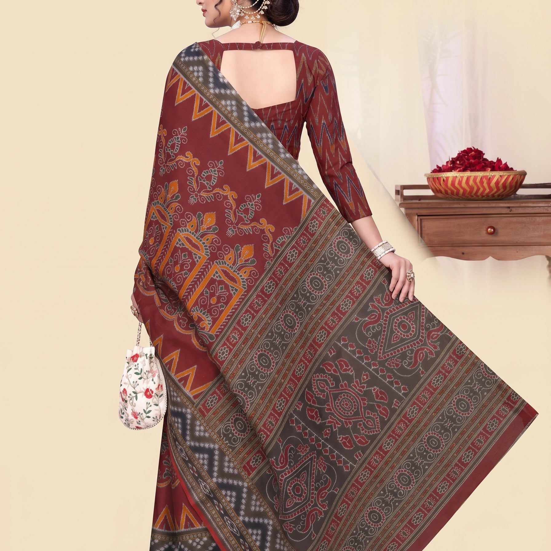 Back pallu