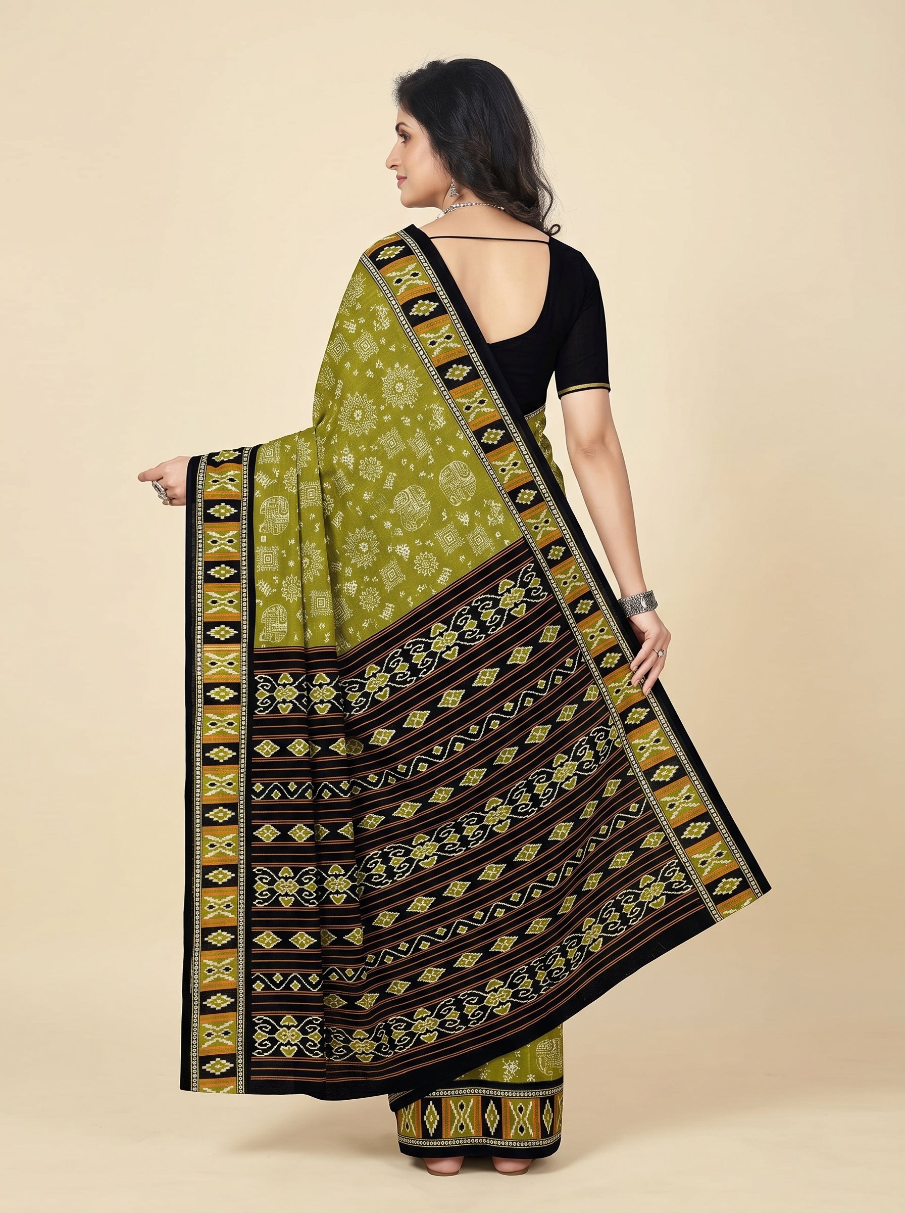 Back pallu