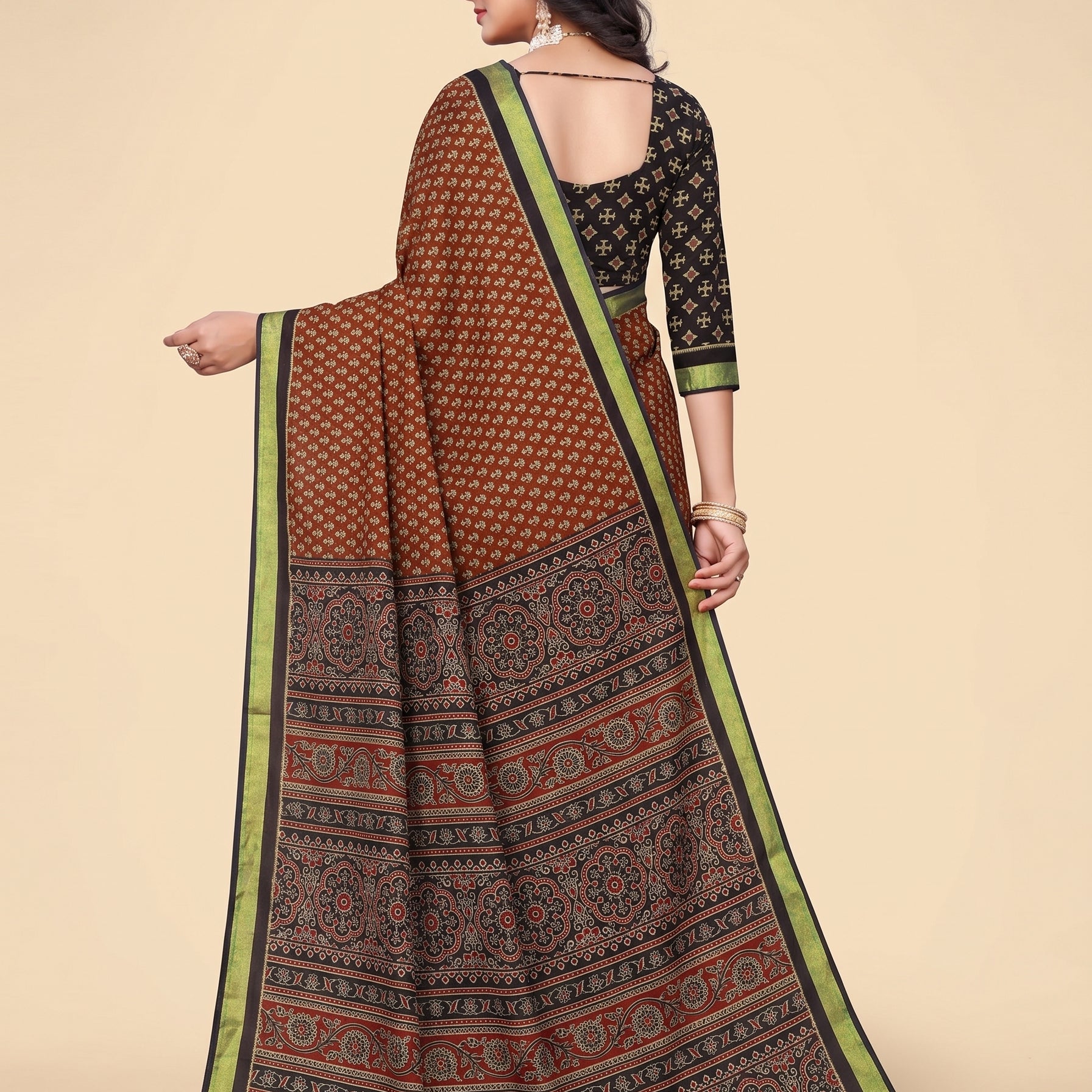 Back pallu