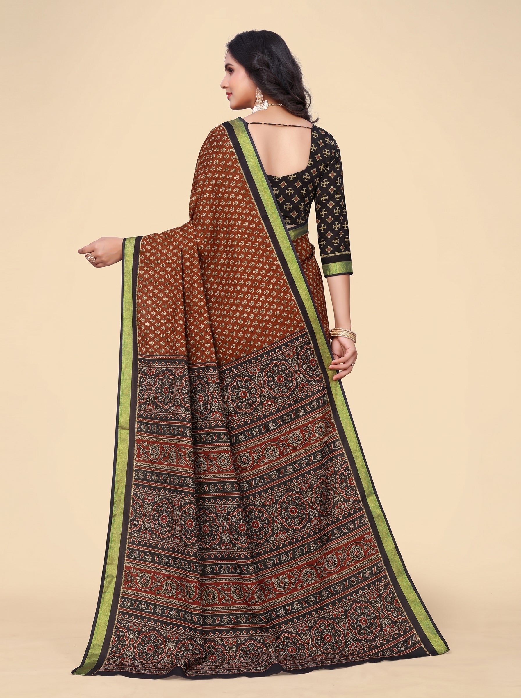 Back pallu