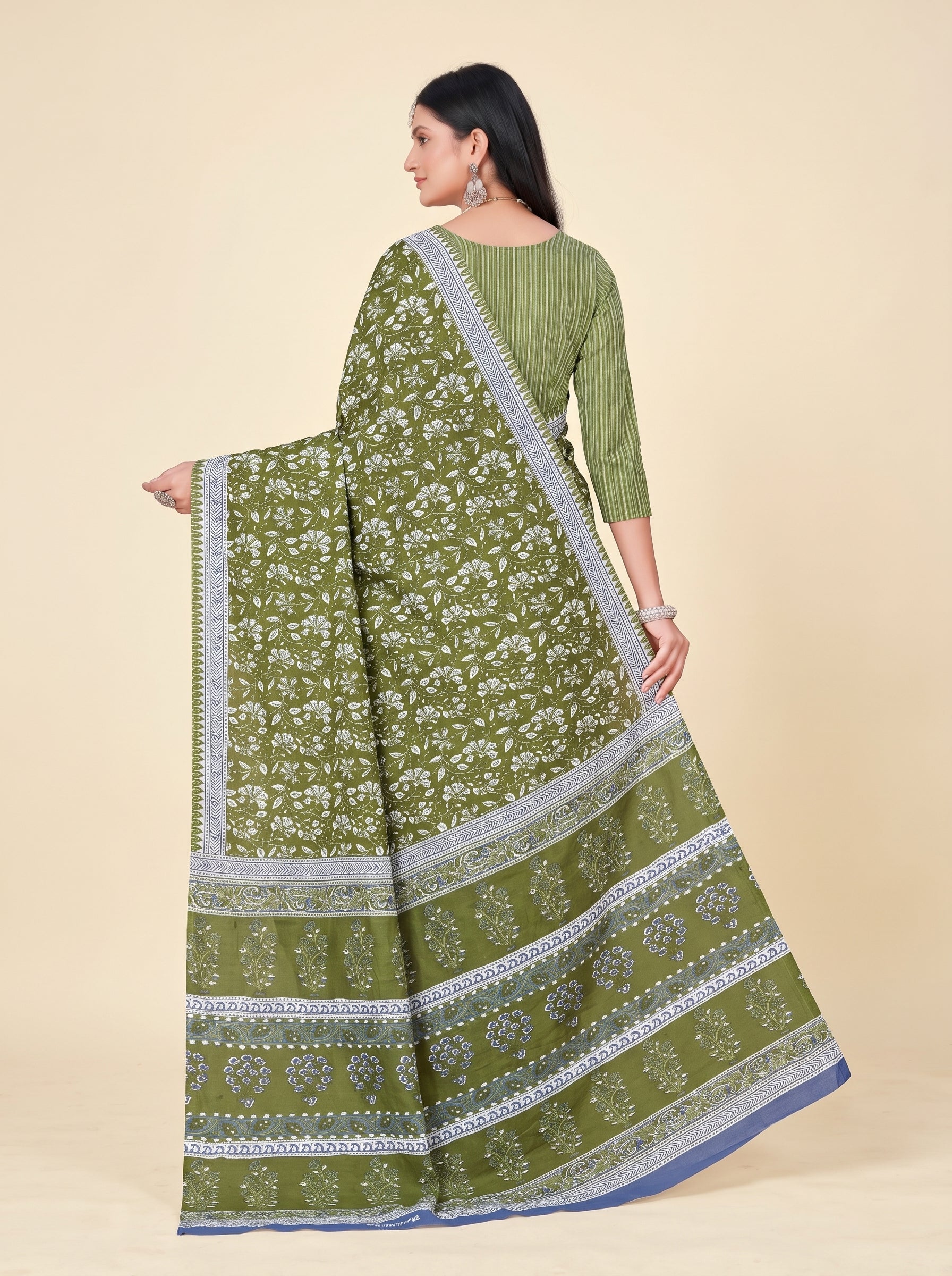 Back pallu