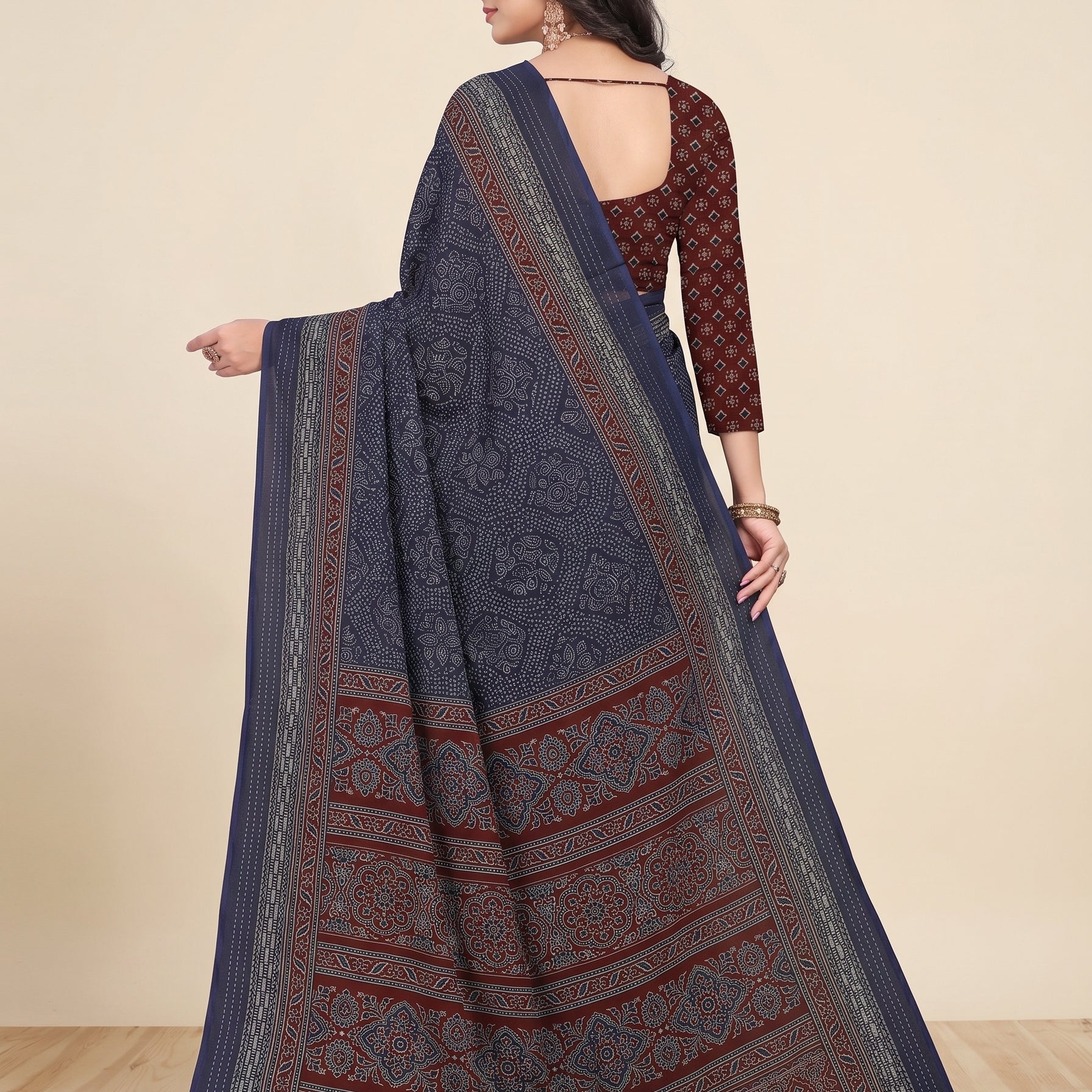 Back pallu
