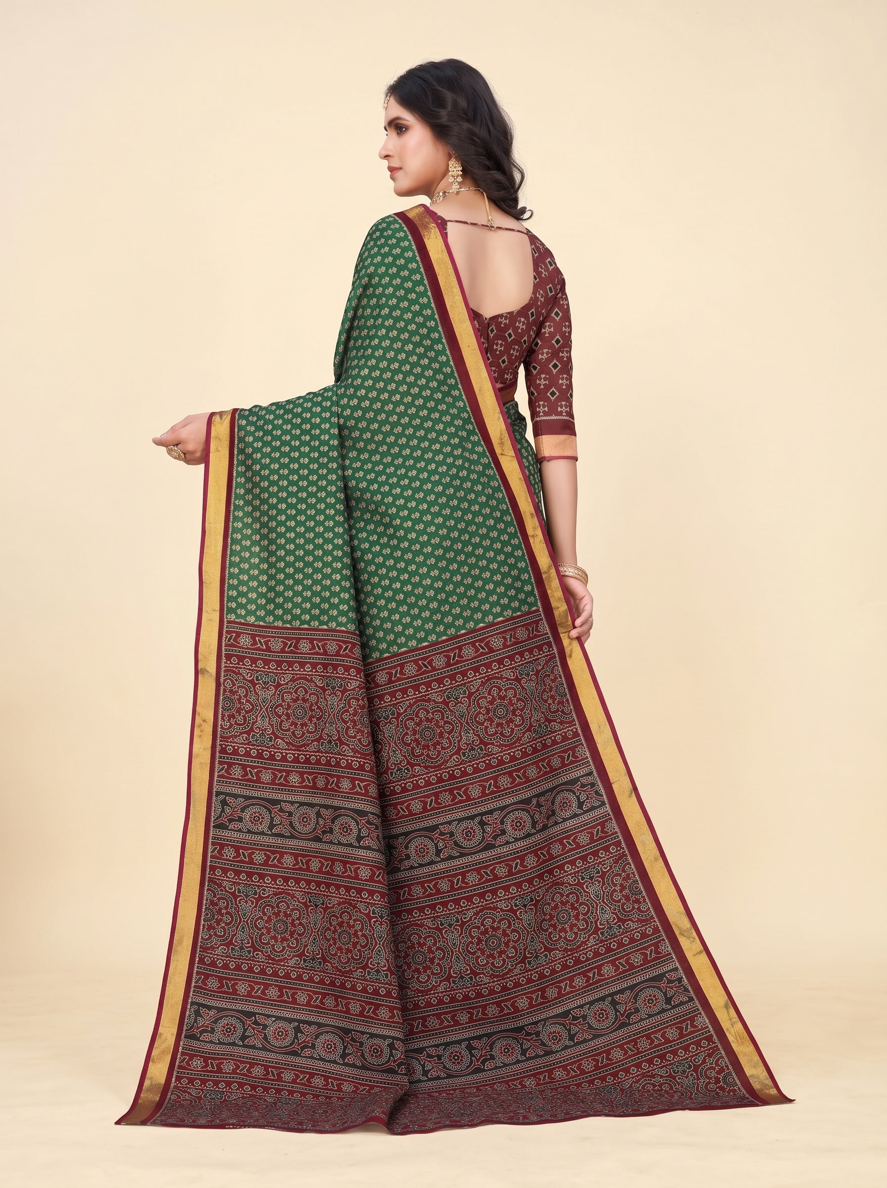 Back pallu