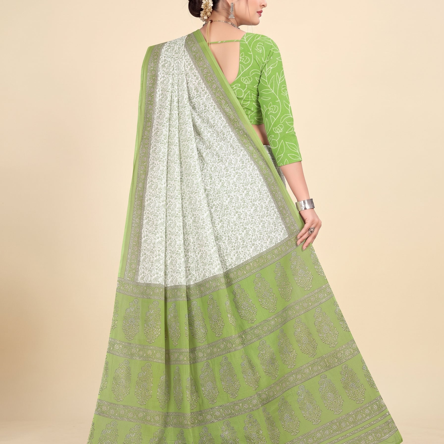 Back pallu
