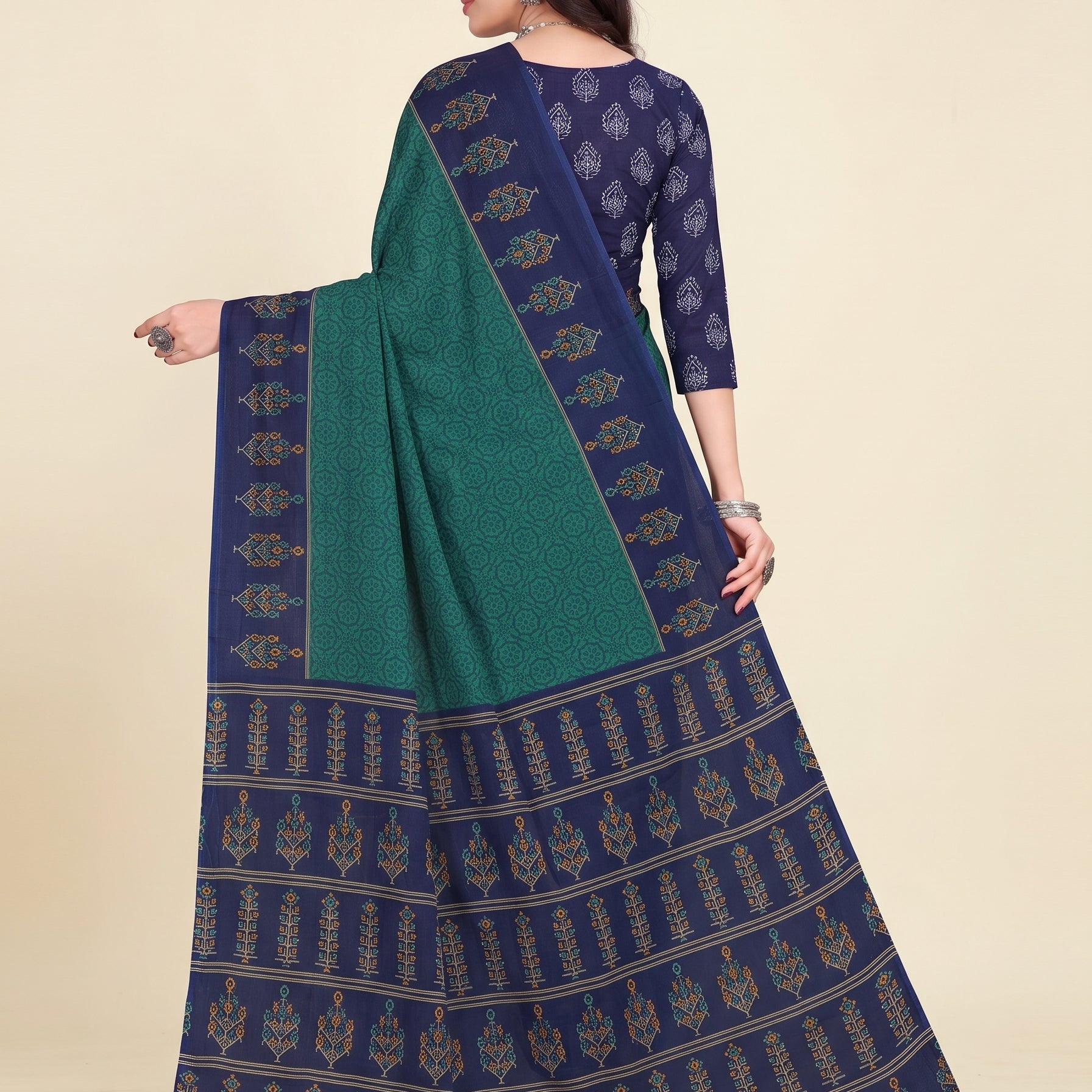 Back pallu