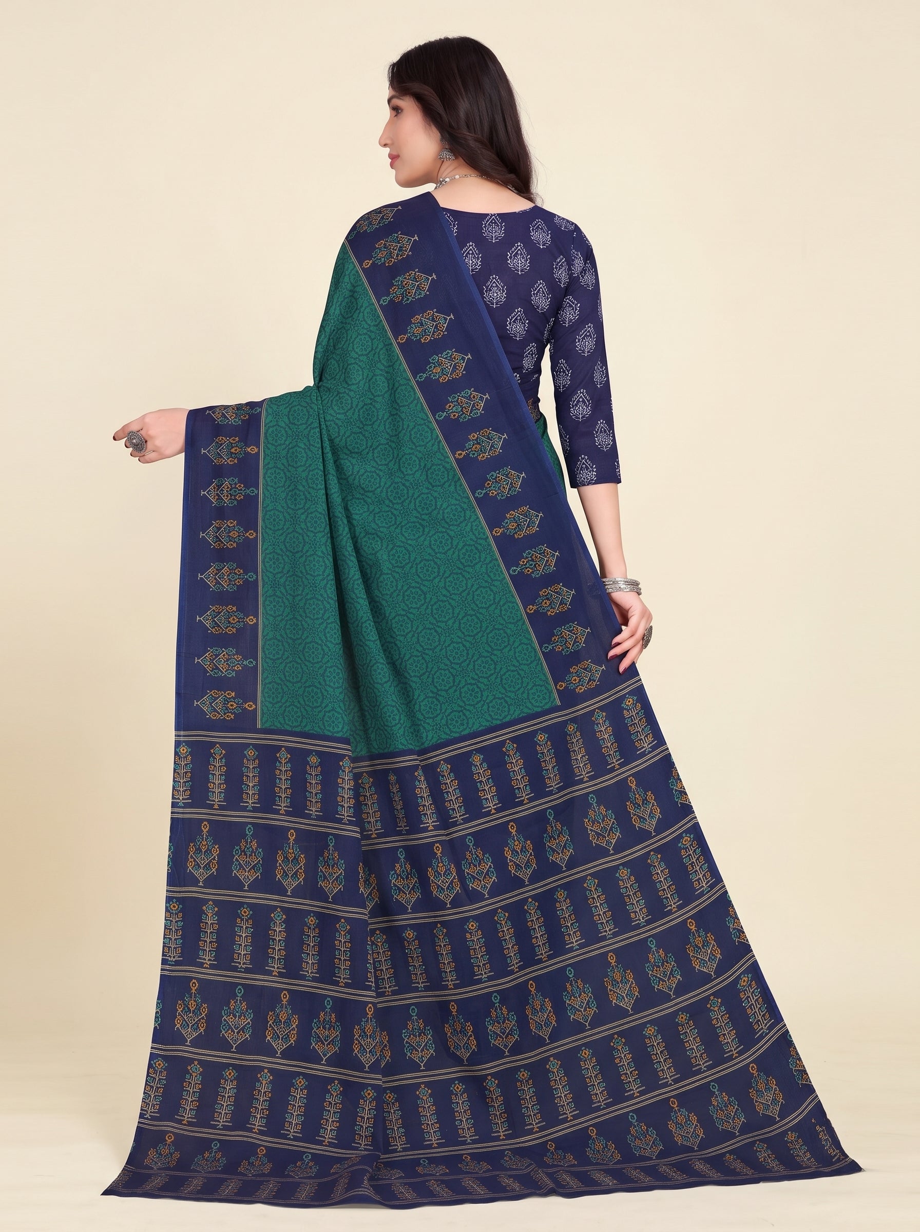 Back pallu