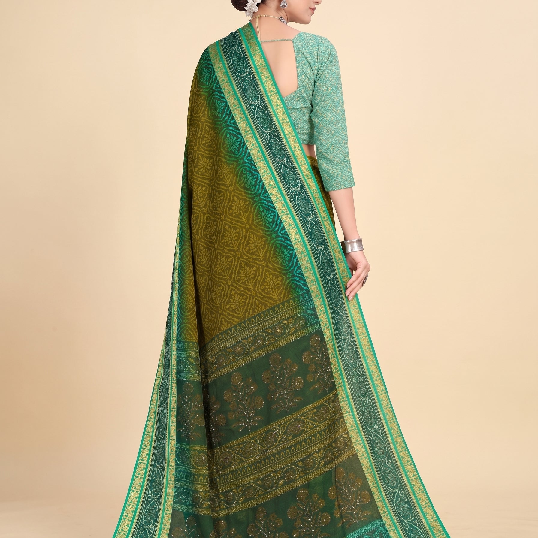 Shared back pallu