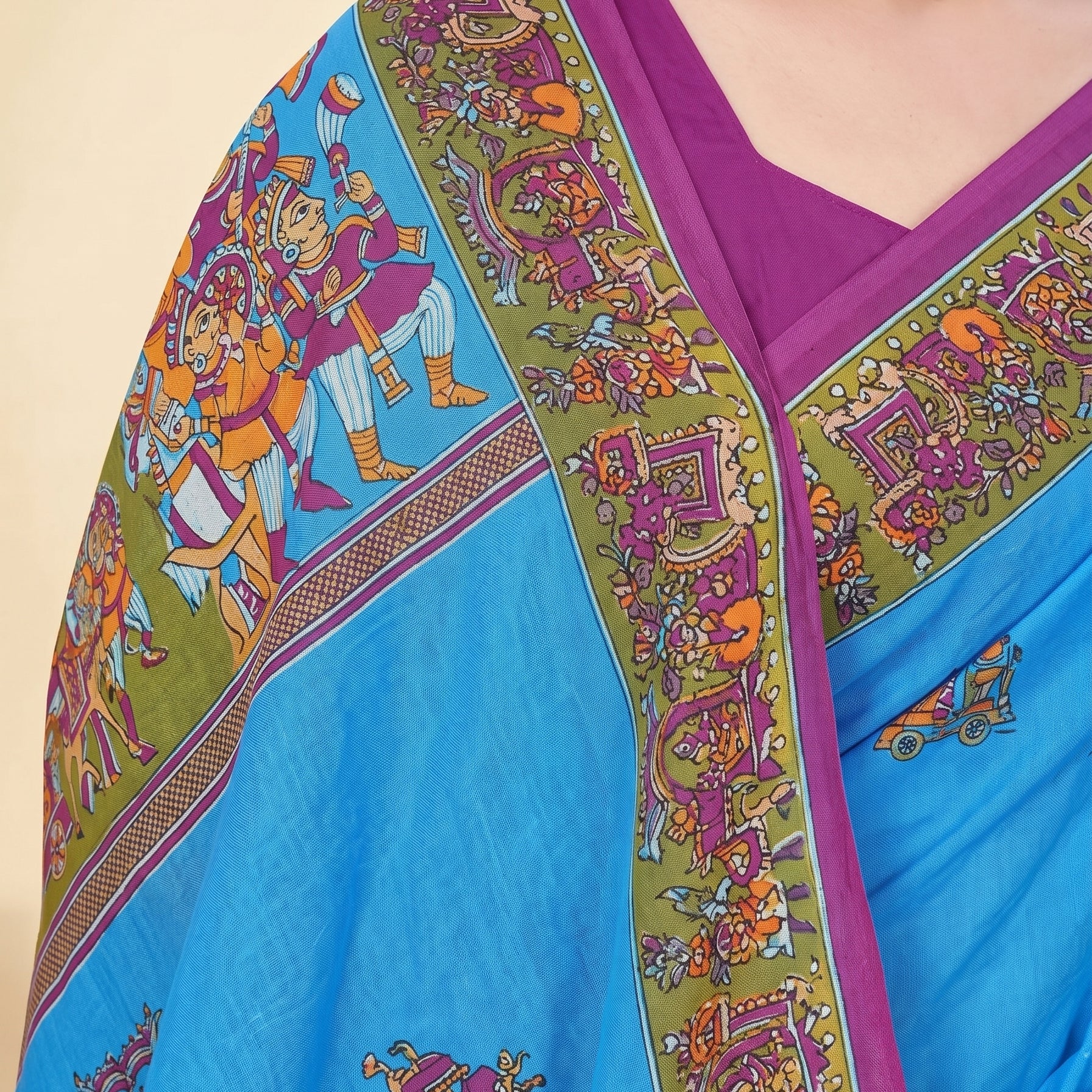 Shared pallu close-up