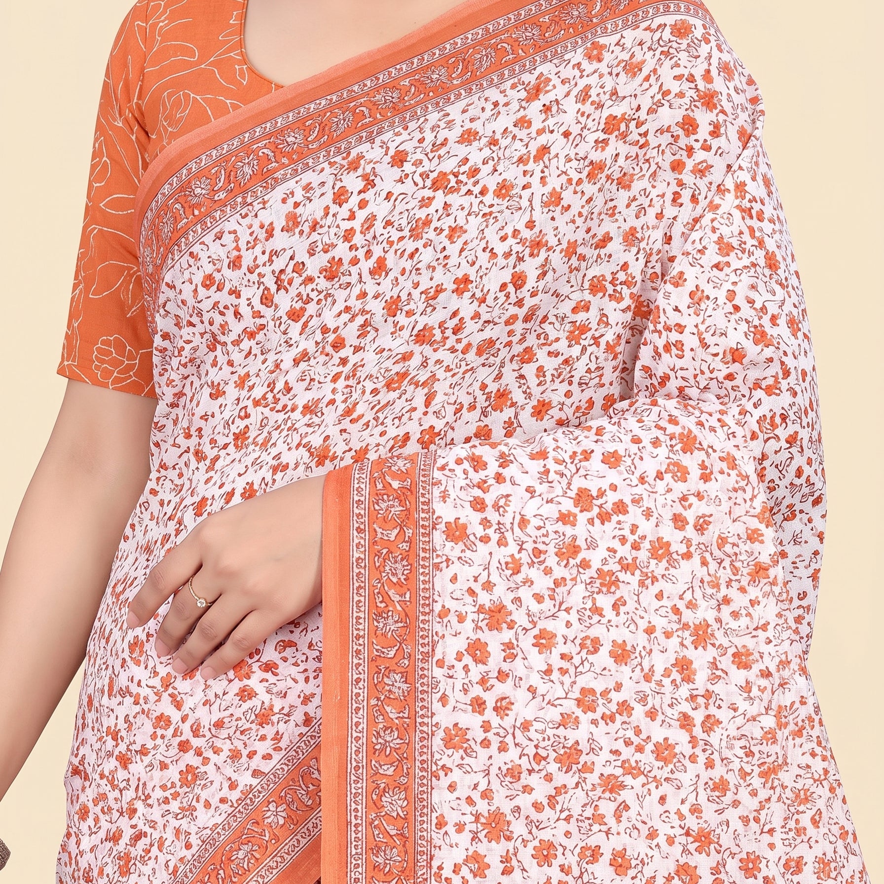 Shared pallu close-up