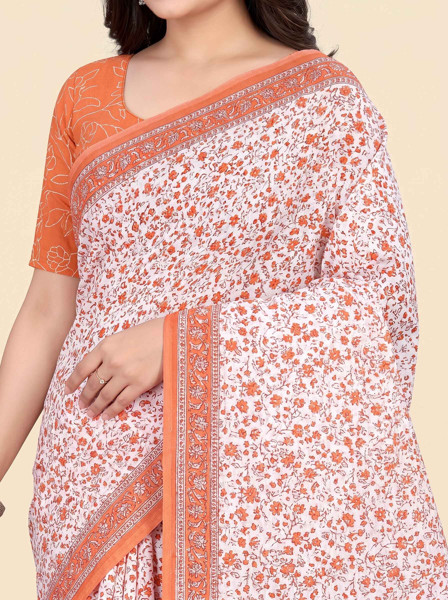 Shared pallu close-up
