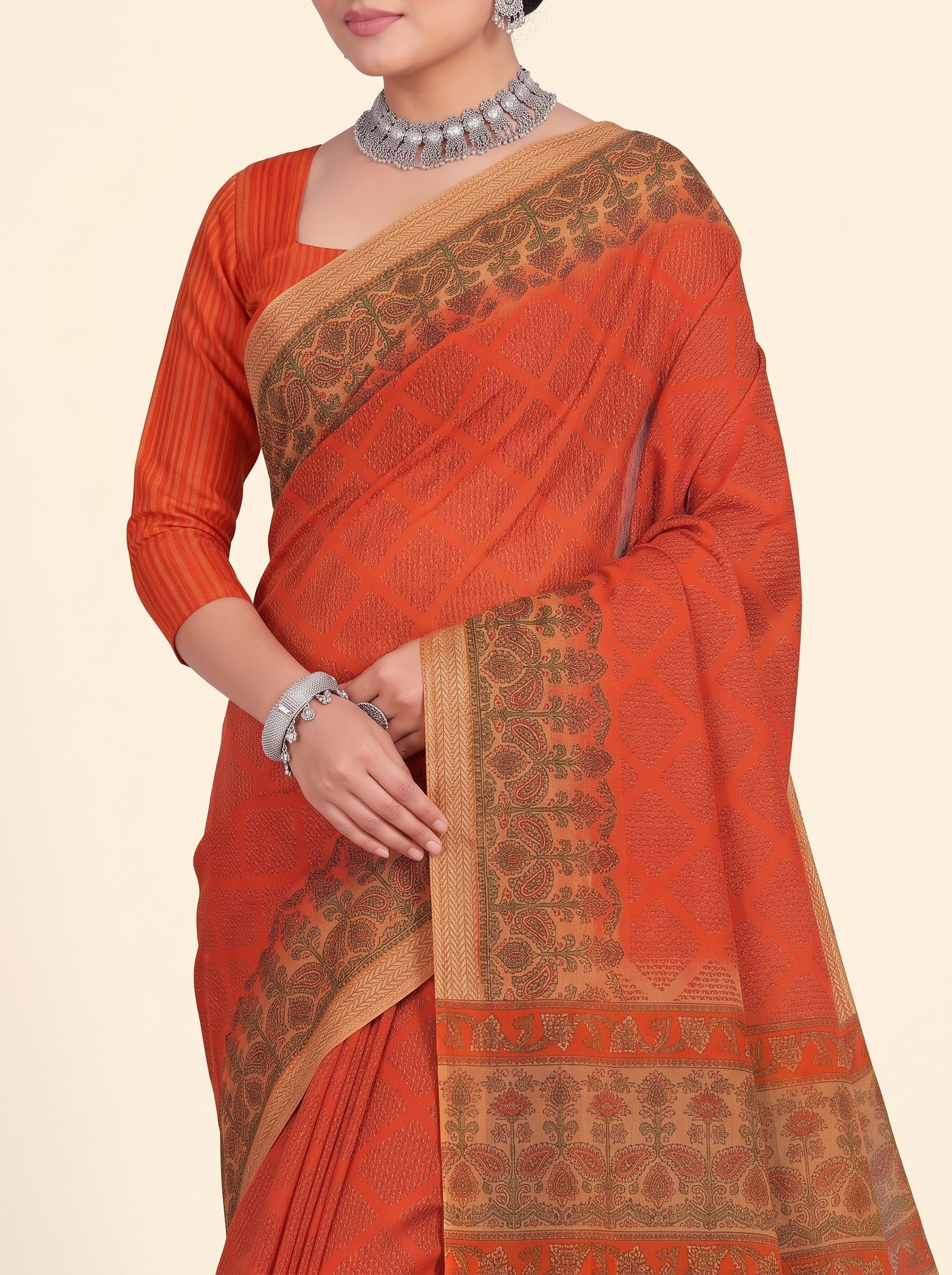 Shared pallu close-up [sku:KN-69178]