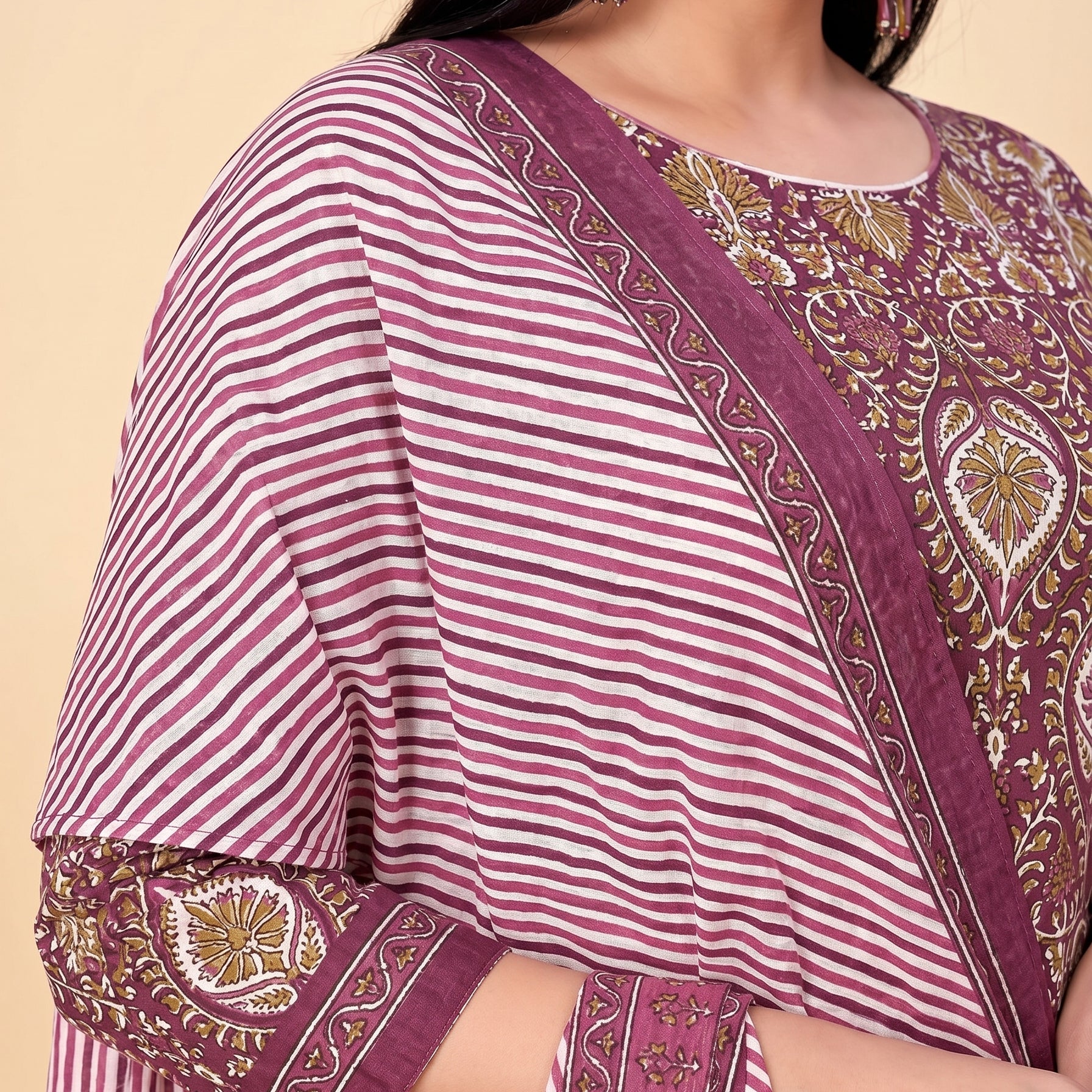 Shared pallu close-up [sku:KN-68061]