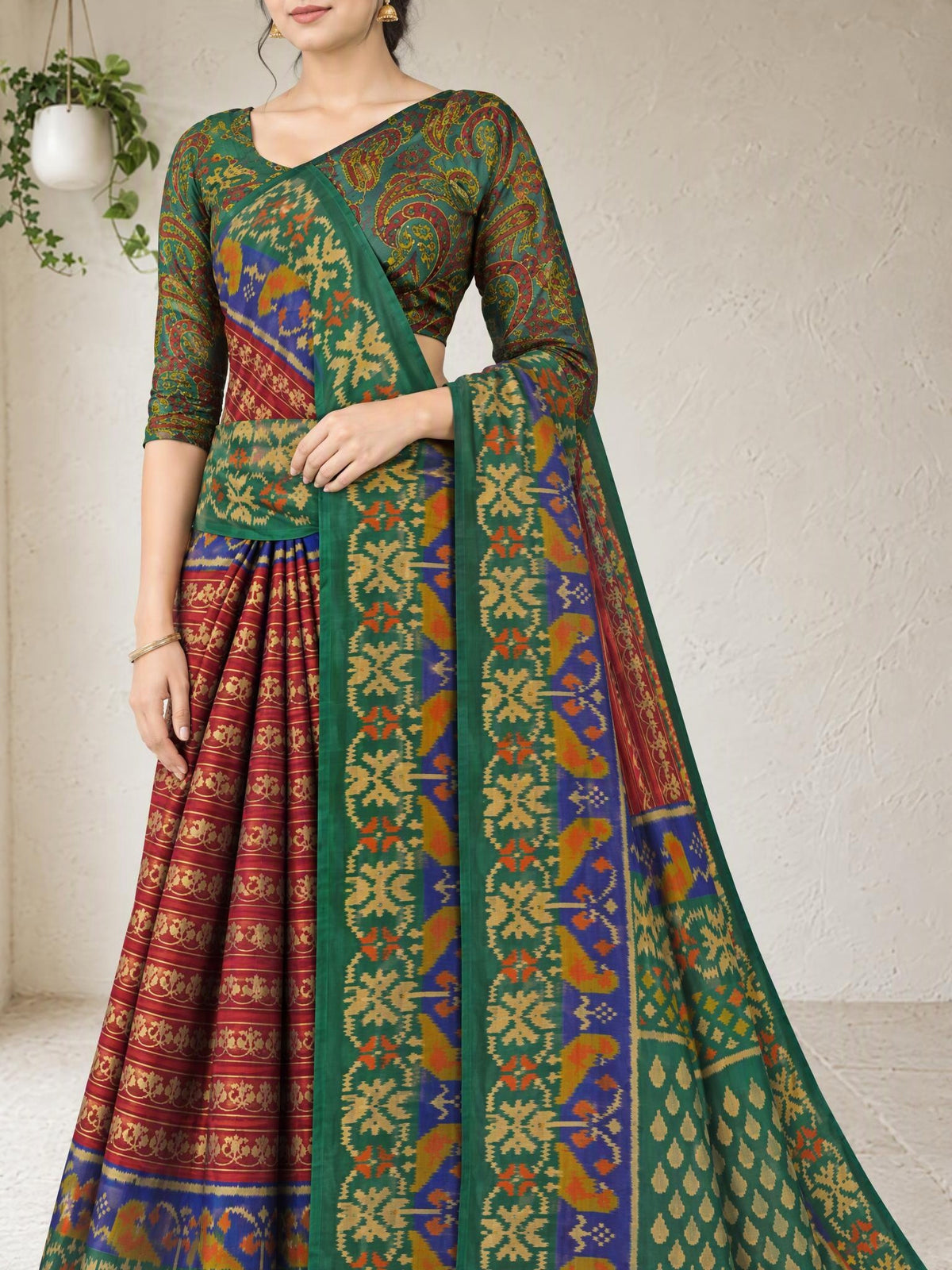 Shared pallu close-up [sku:JA-16283]