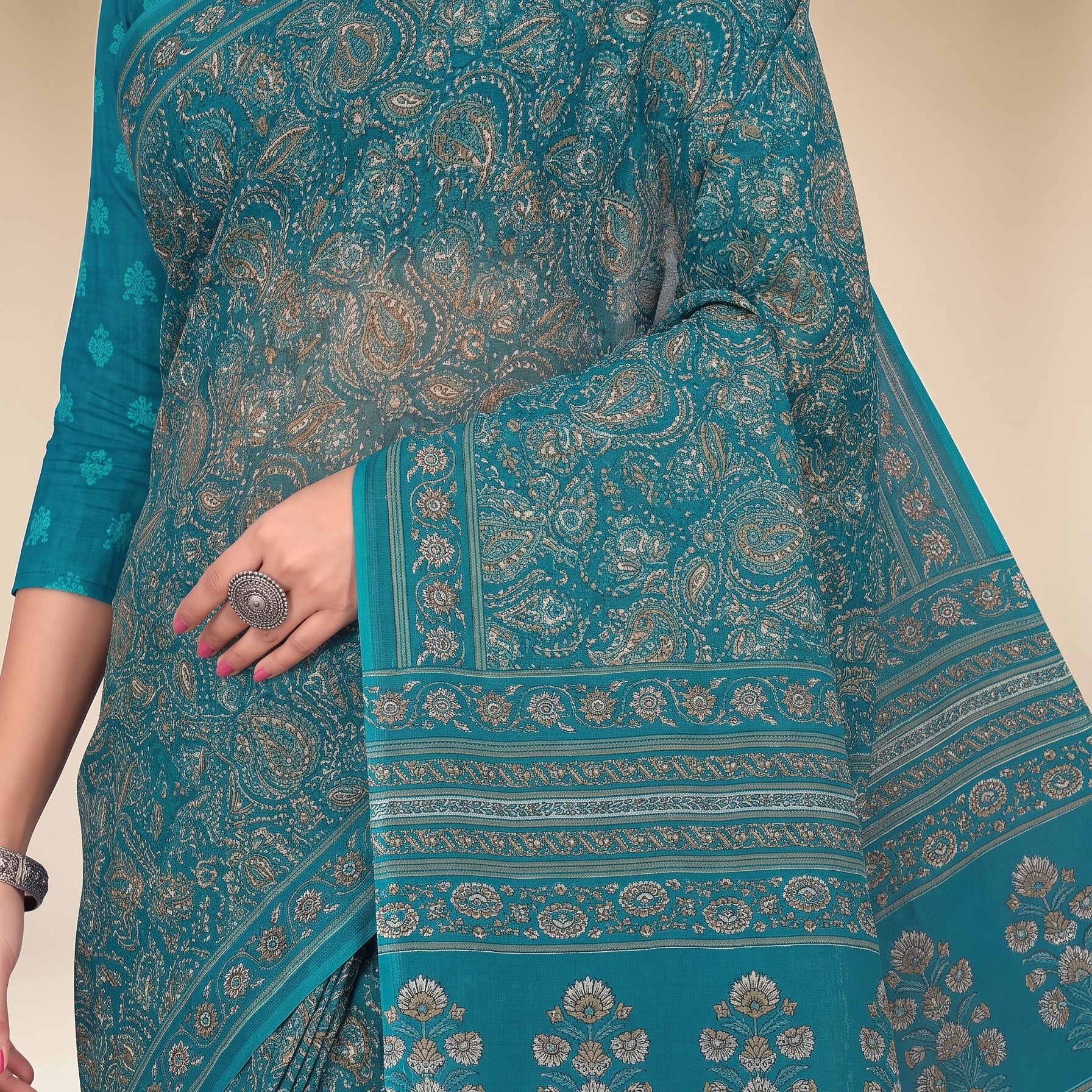 Shared pallu close-up [sku:KN-66978]