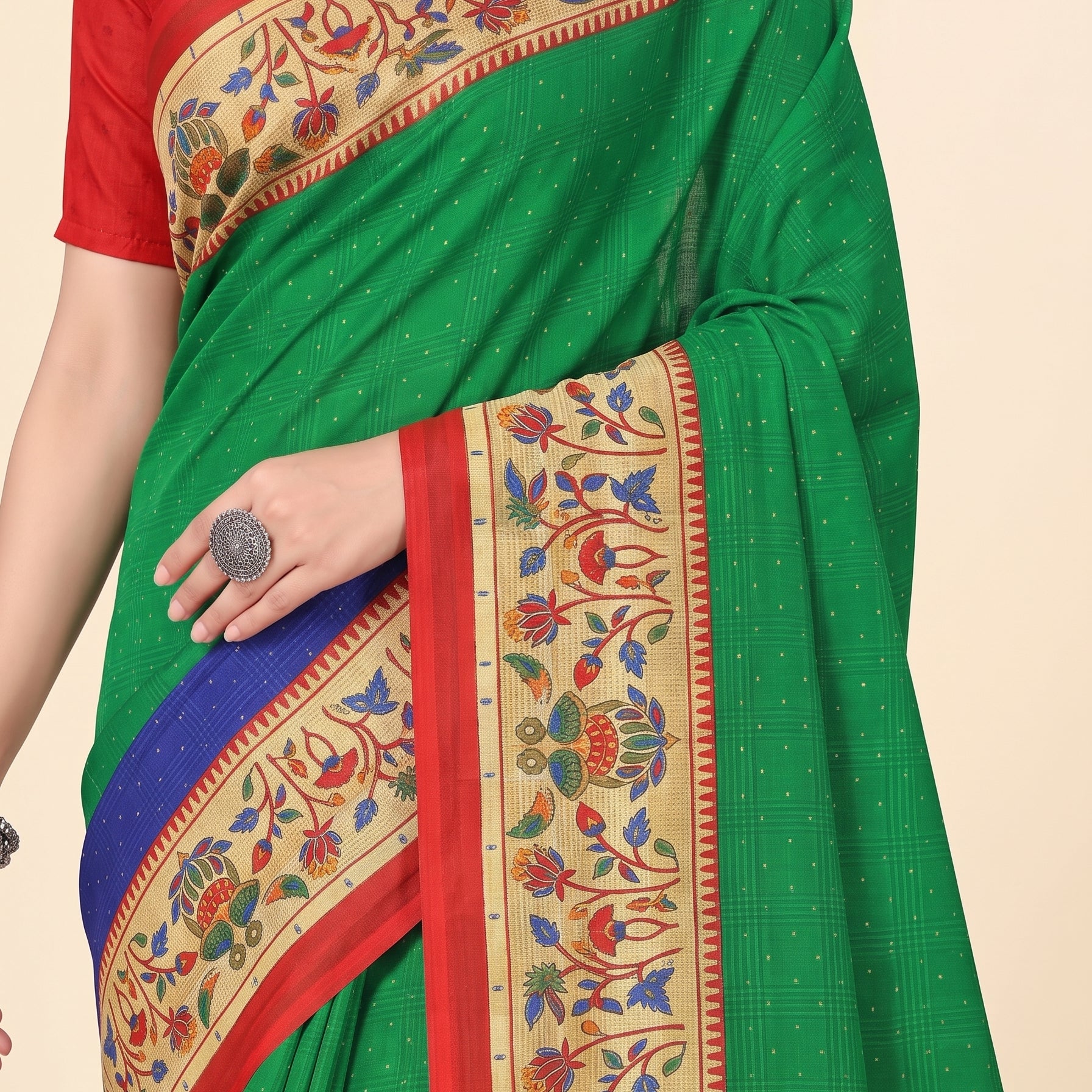 Shared pallu close-up [sku:KN-59272]