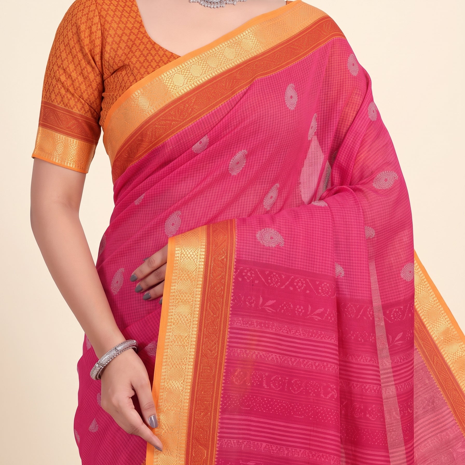 Pallu close-up [sku:KN-68160]