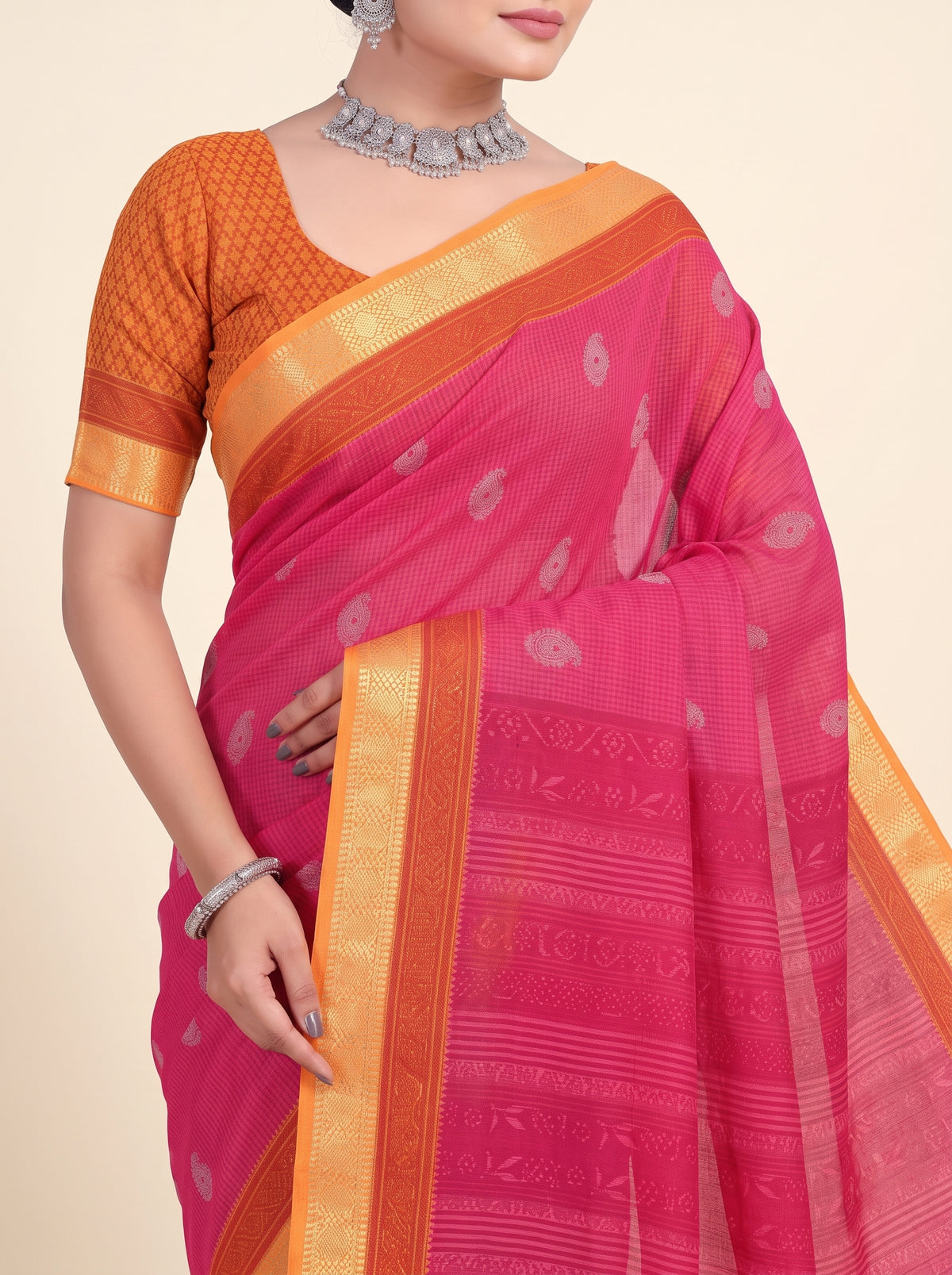 Pallu close-up [sku:KN-68160]
