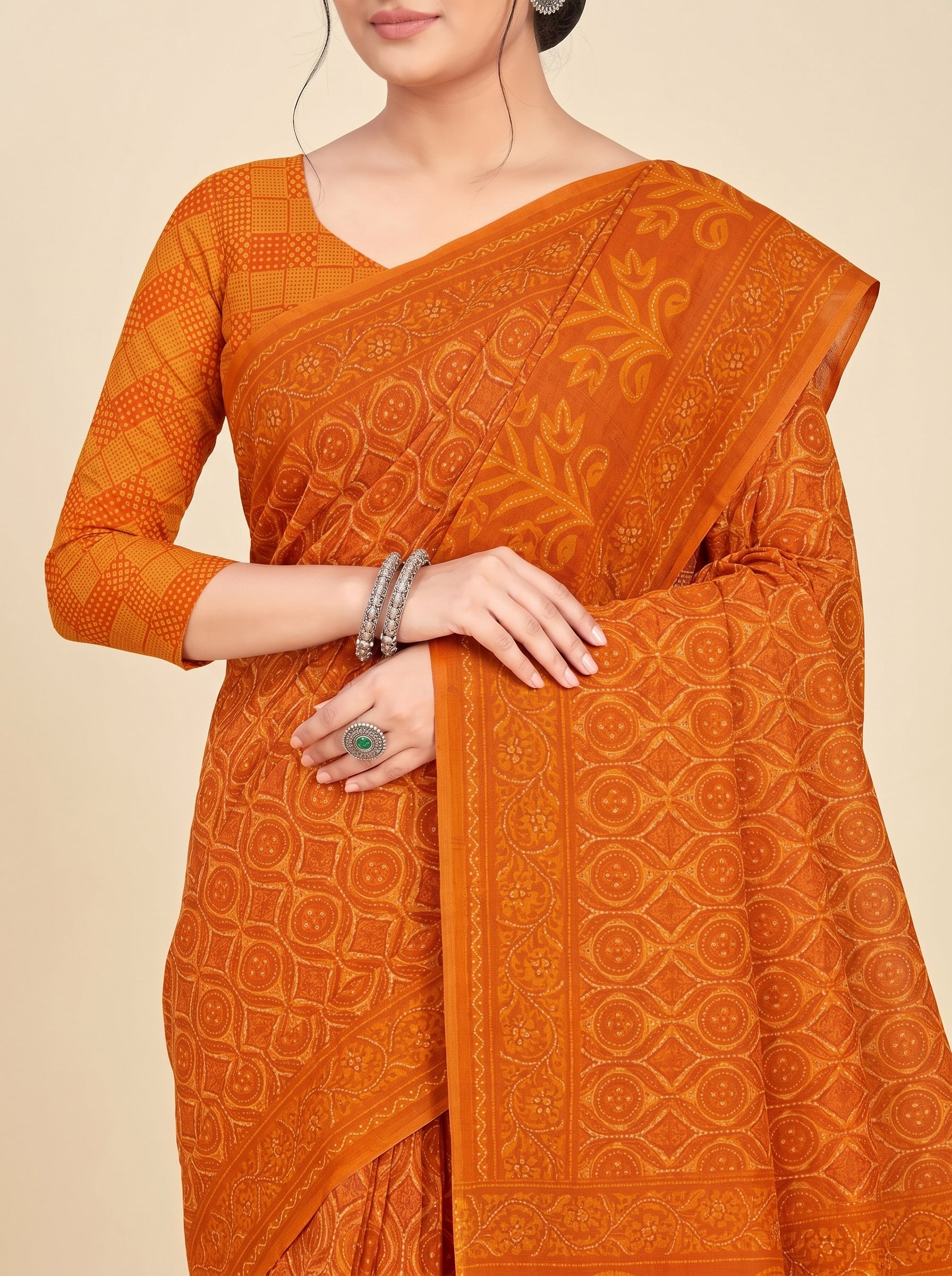 Shared pallu close-up
