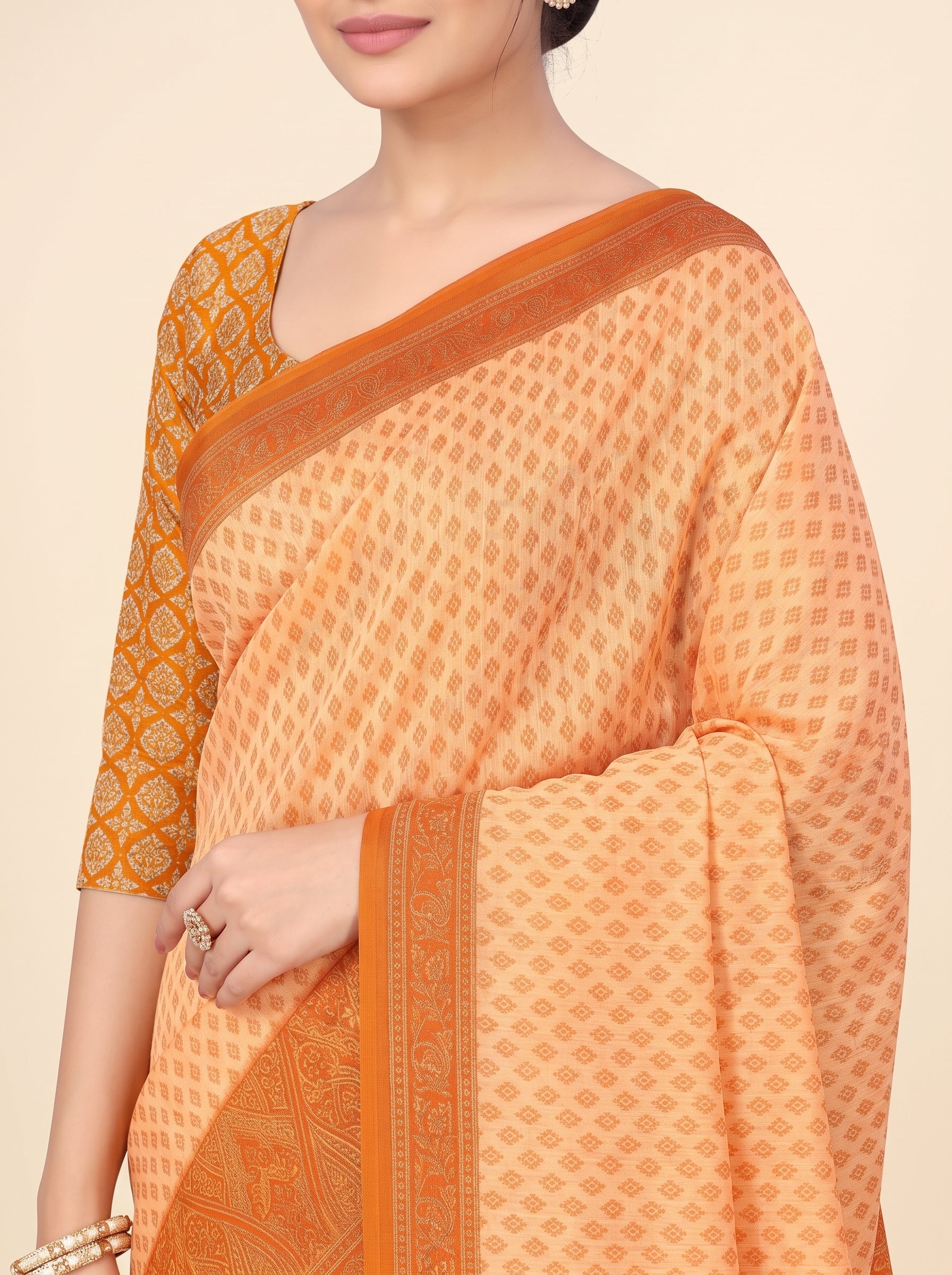Shared pallu close-up [sku:KN-67090]