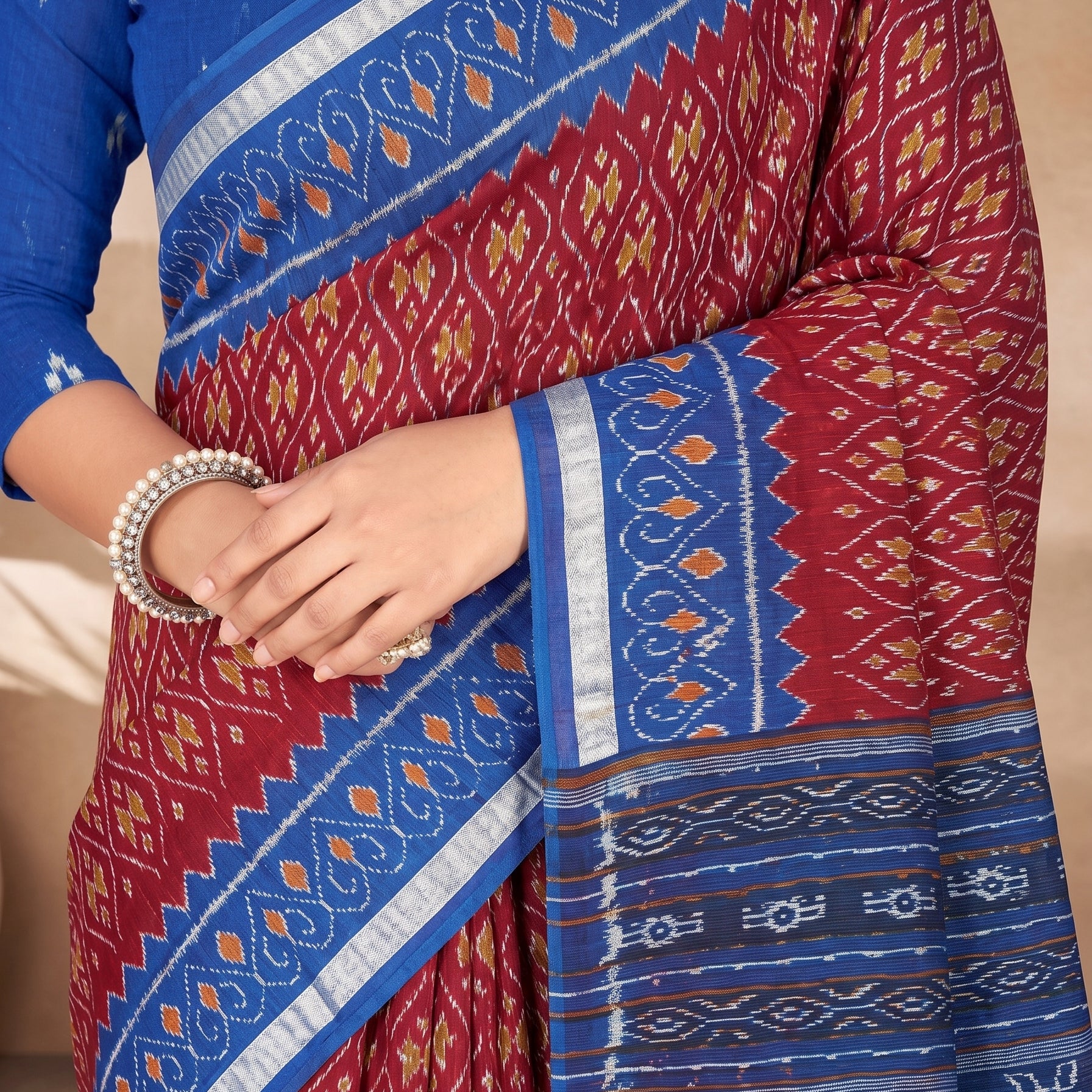 Shared pallu close-up [sku:KN-67429]