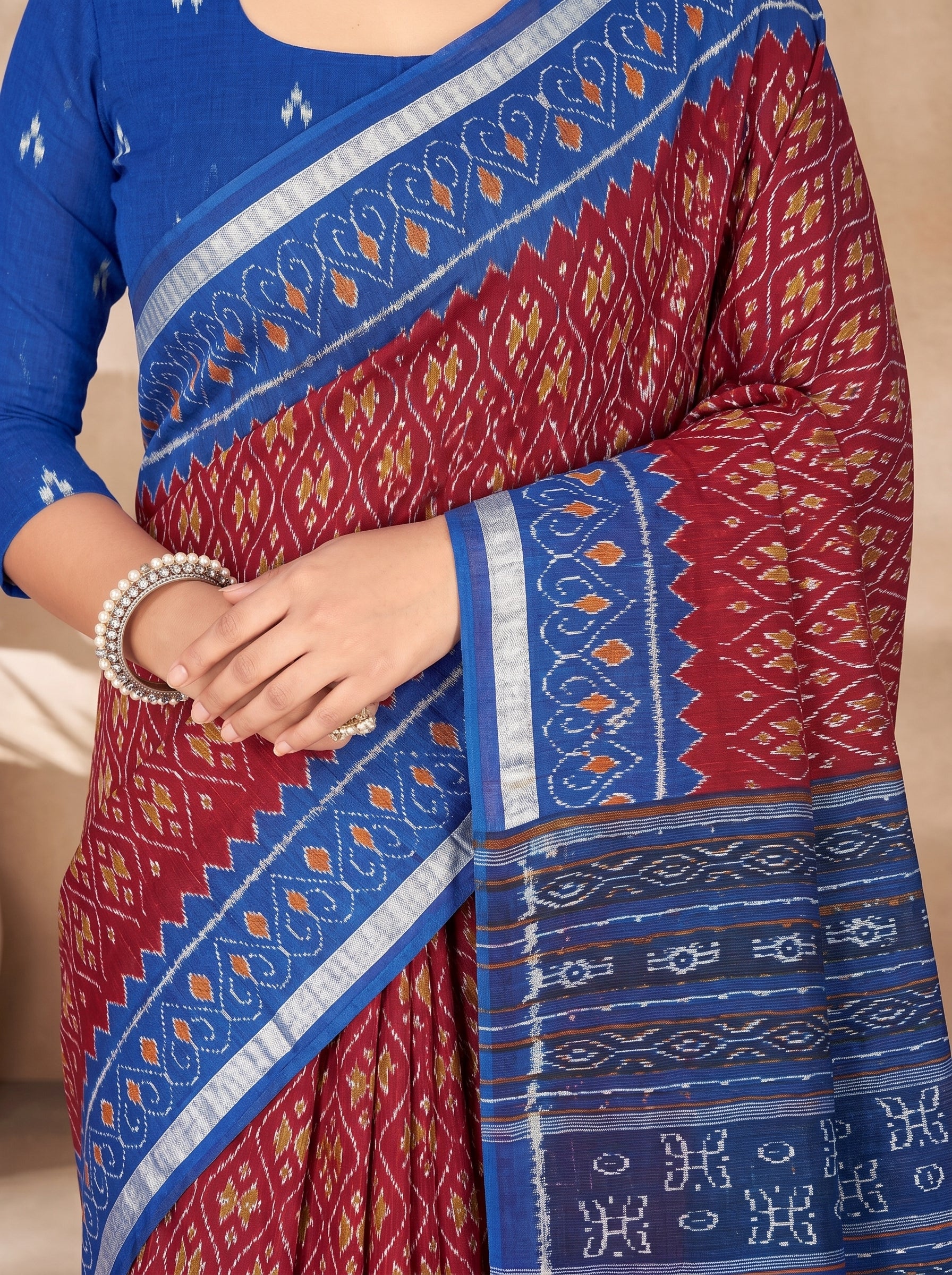 Shared pallu close-up [sku:KN-67429]