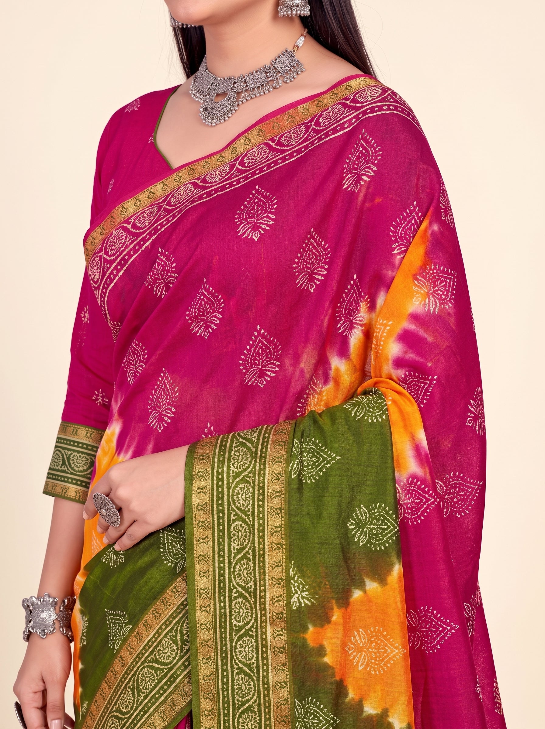 Shared pallu close-up [sku:KN-58713]