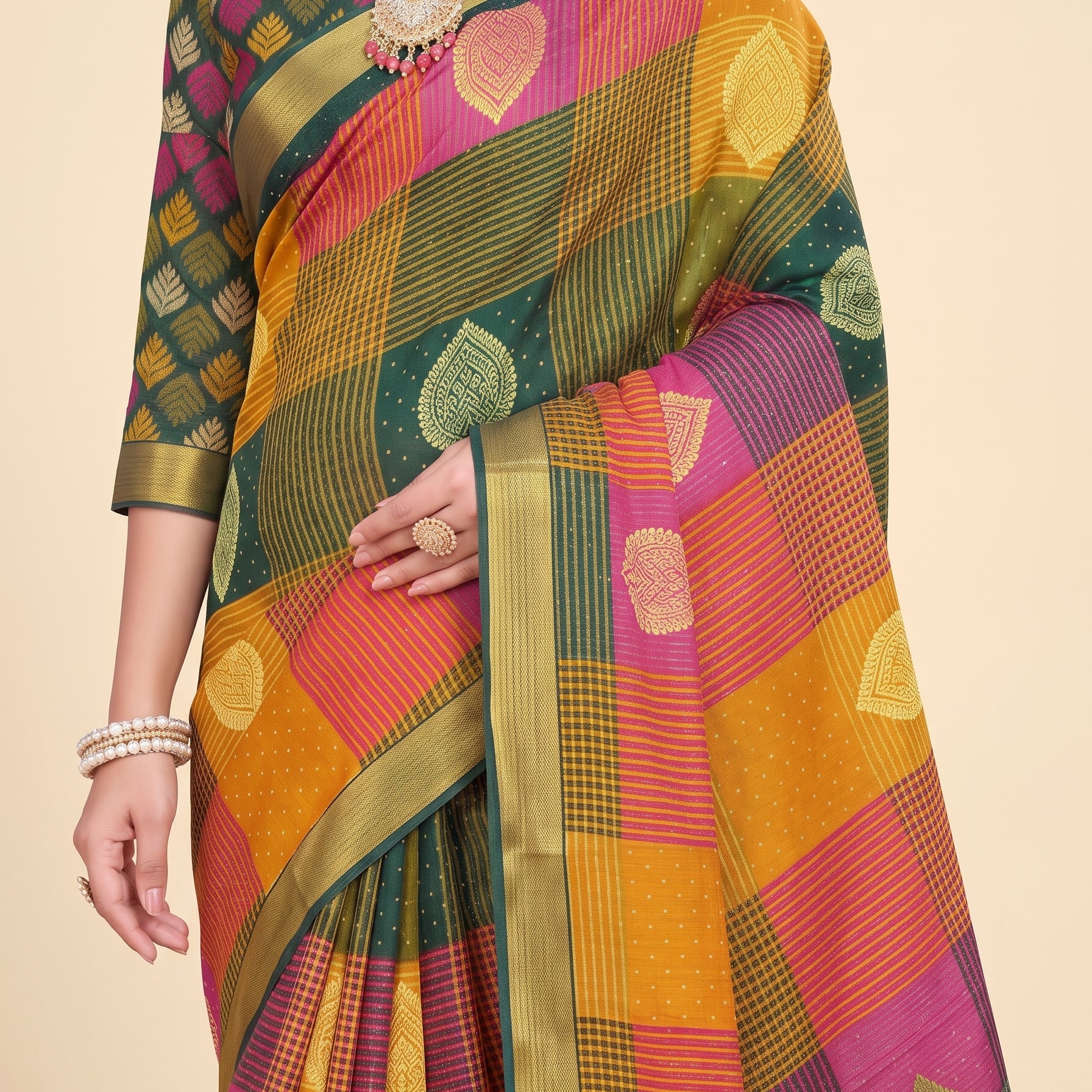 Shared pallu close-up [sku:JA-14725]