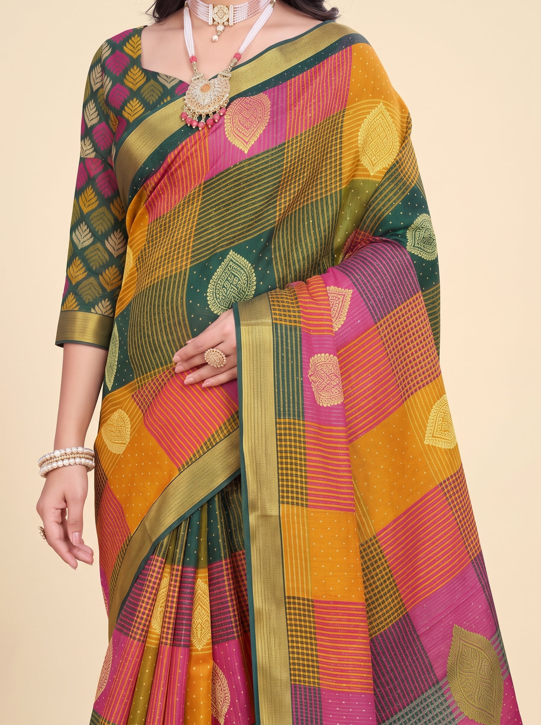 Shared pallu close-up [sku:JA-14725]