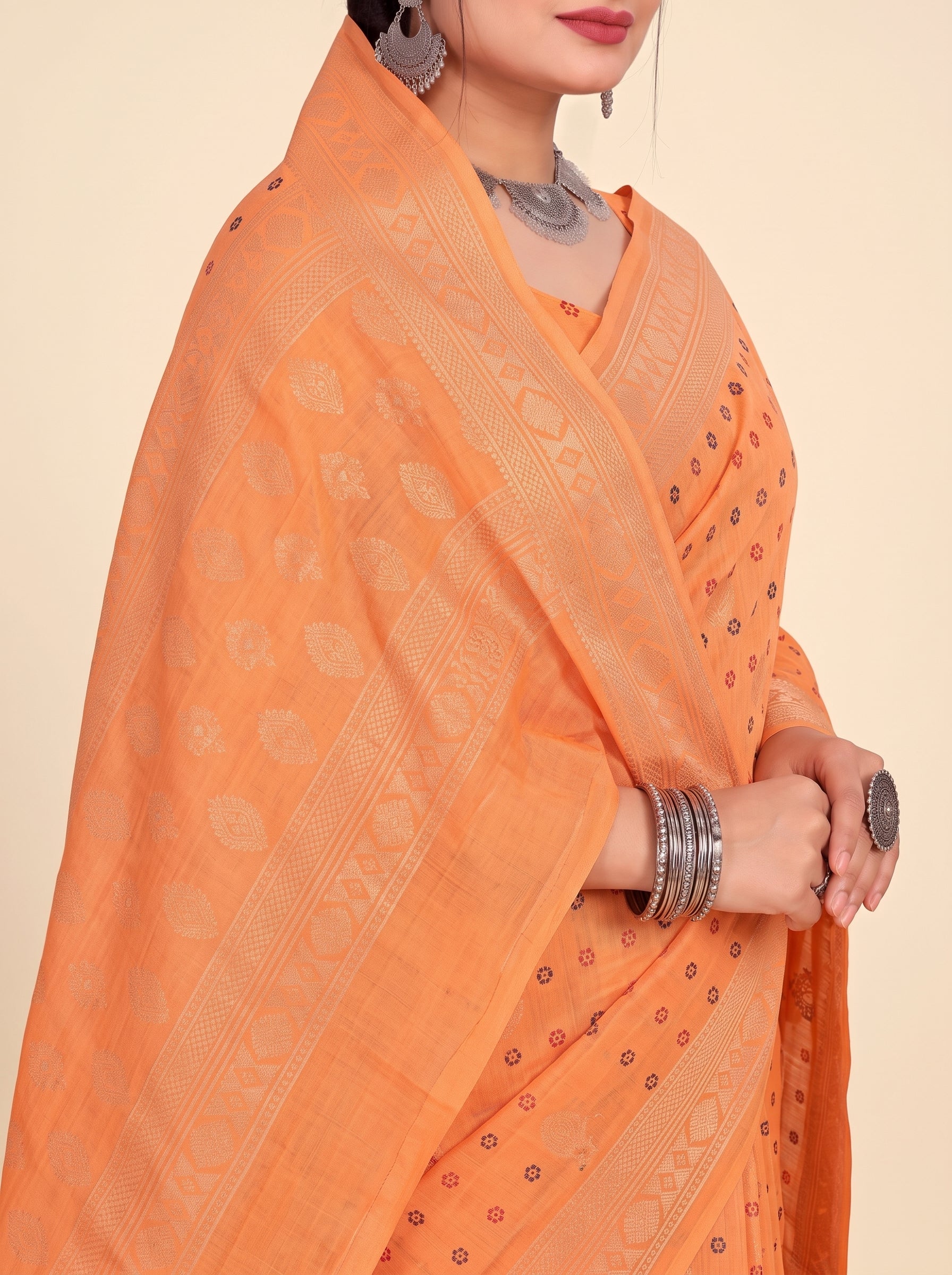 Shared pallu close-up [sku:KN-65655]