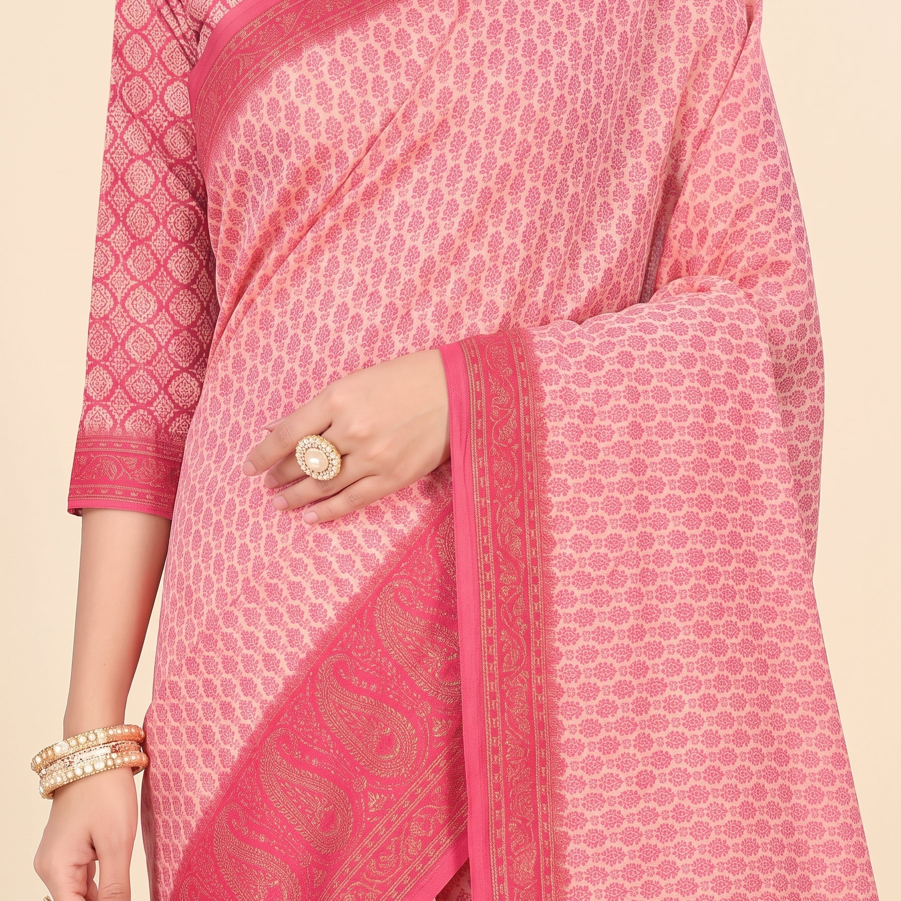 Shared pallu close-up [sku:KN-67094]