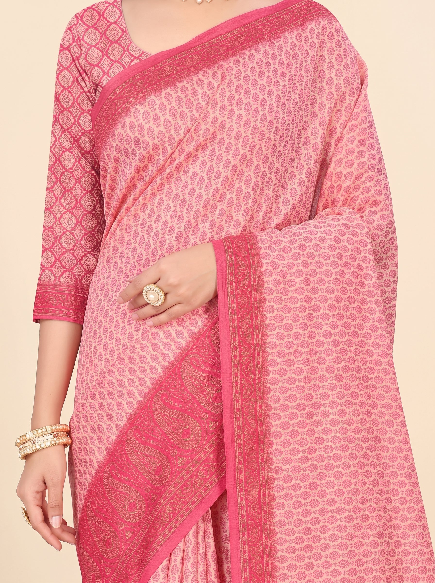 Shared pallu close-up [sku:KN-67094]