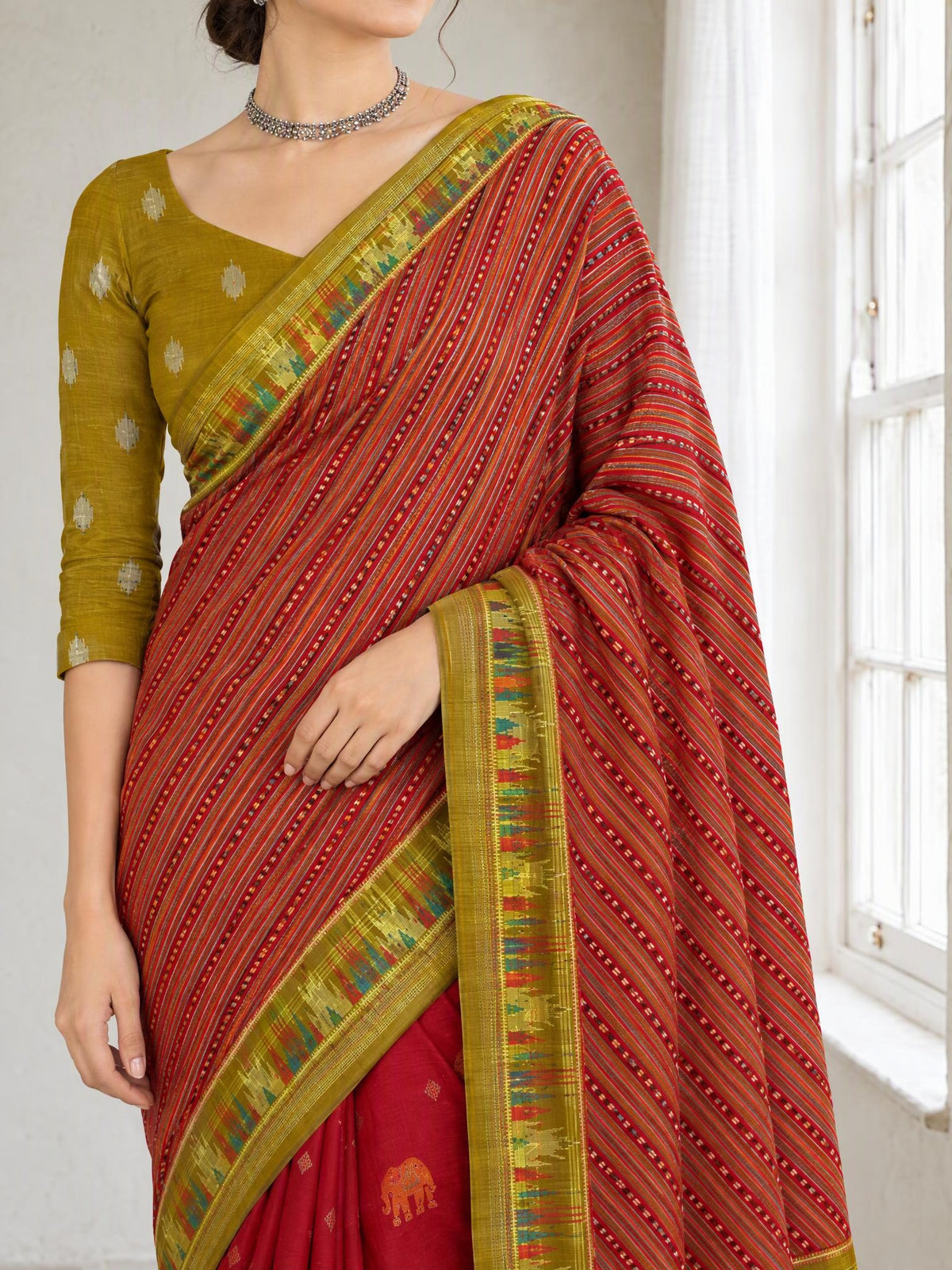 Pallu close-up [sku:KN-99023]