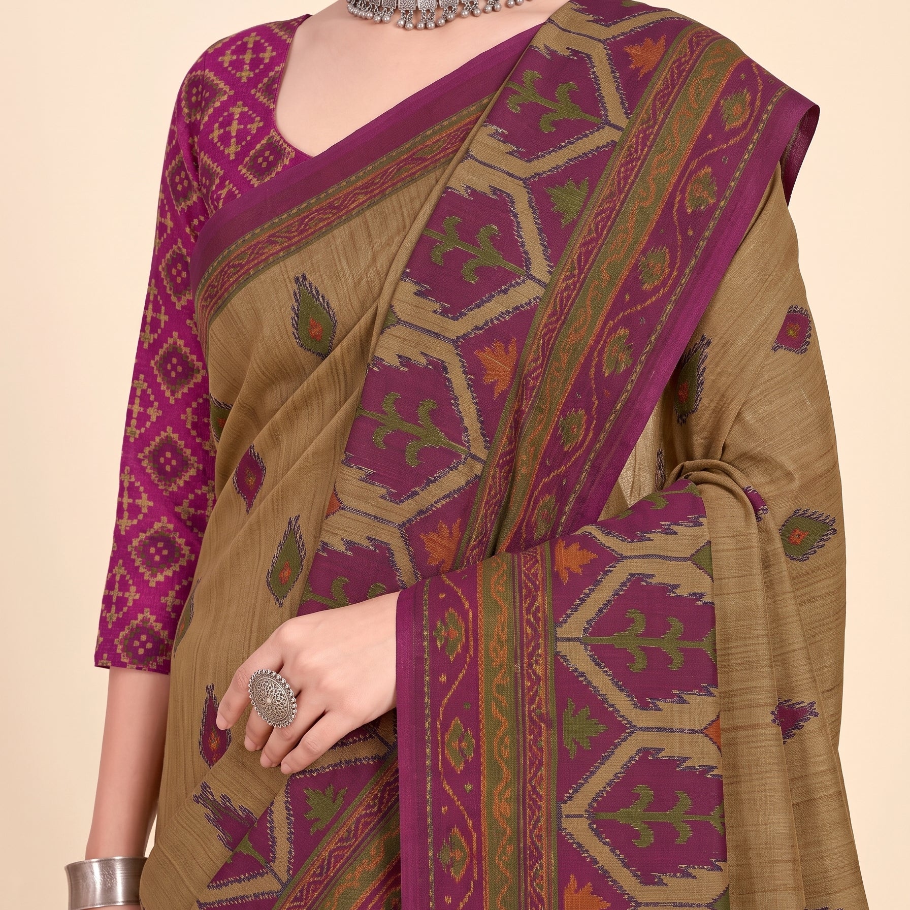 Pallu close-up [sku:KN-67477]