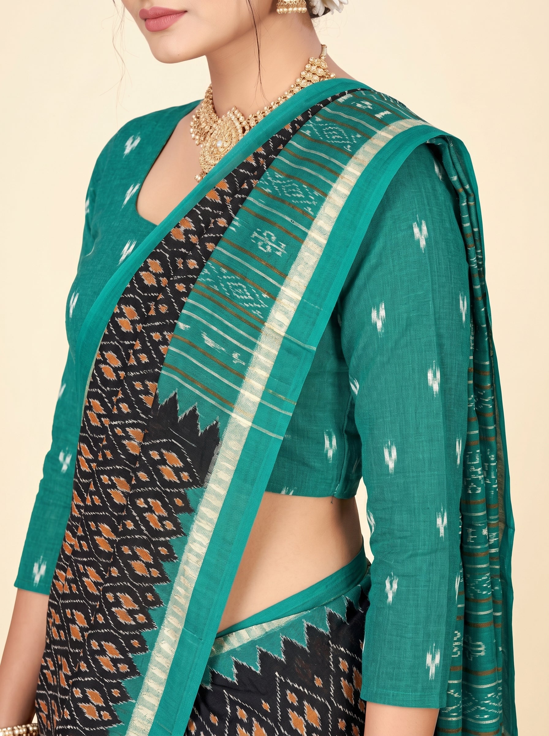 Shared pallu close-up [sku:KN-67426]