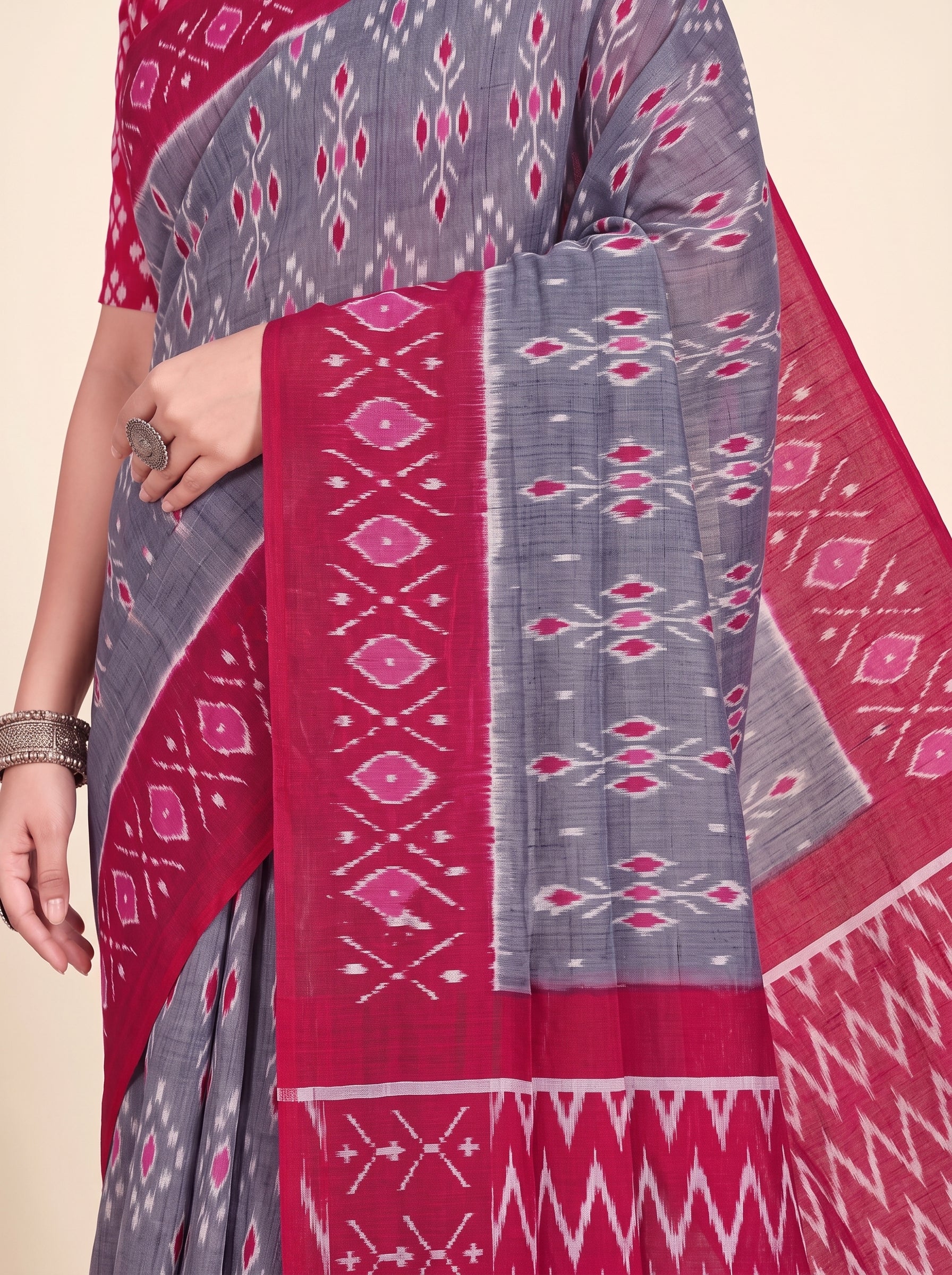 Pallu close-up [sku:KN-69409]