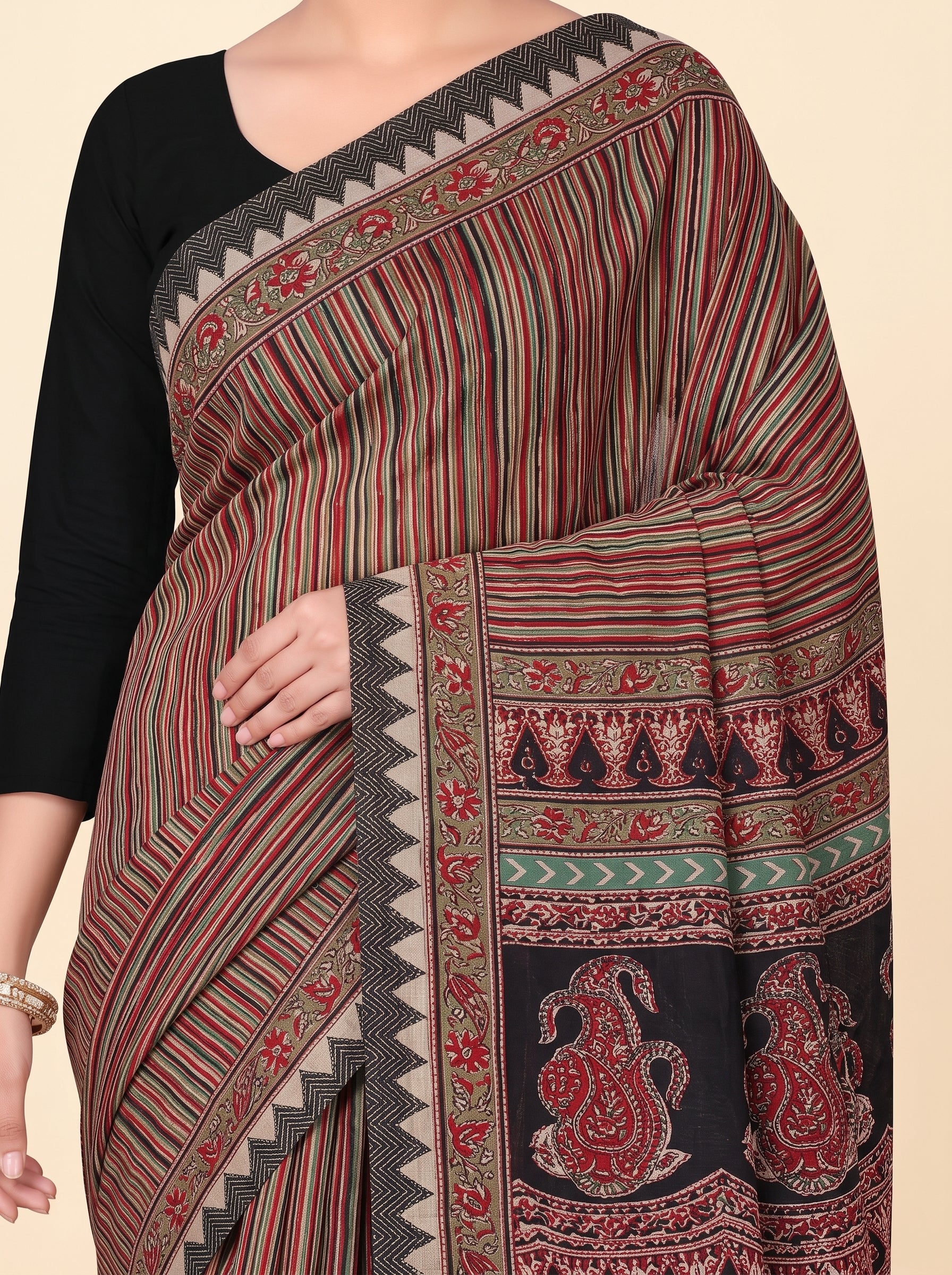 Pallu close-up [sku:KN-62977]