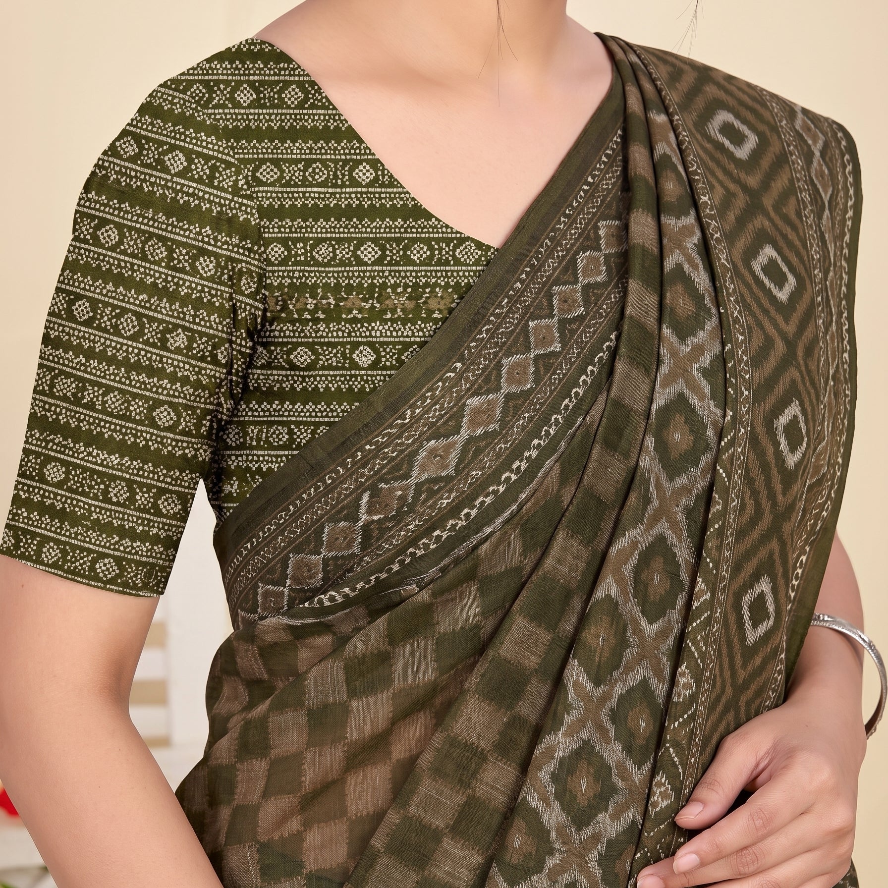 Pallu close-up [sku:KN-67243]
