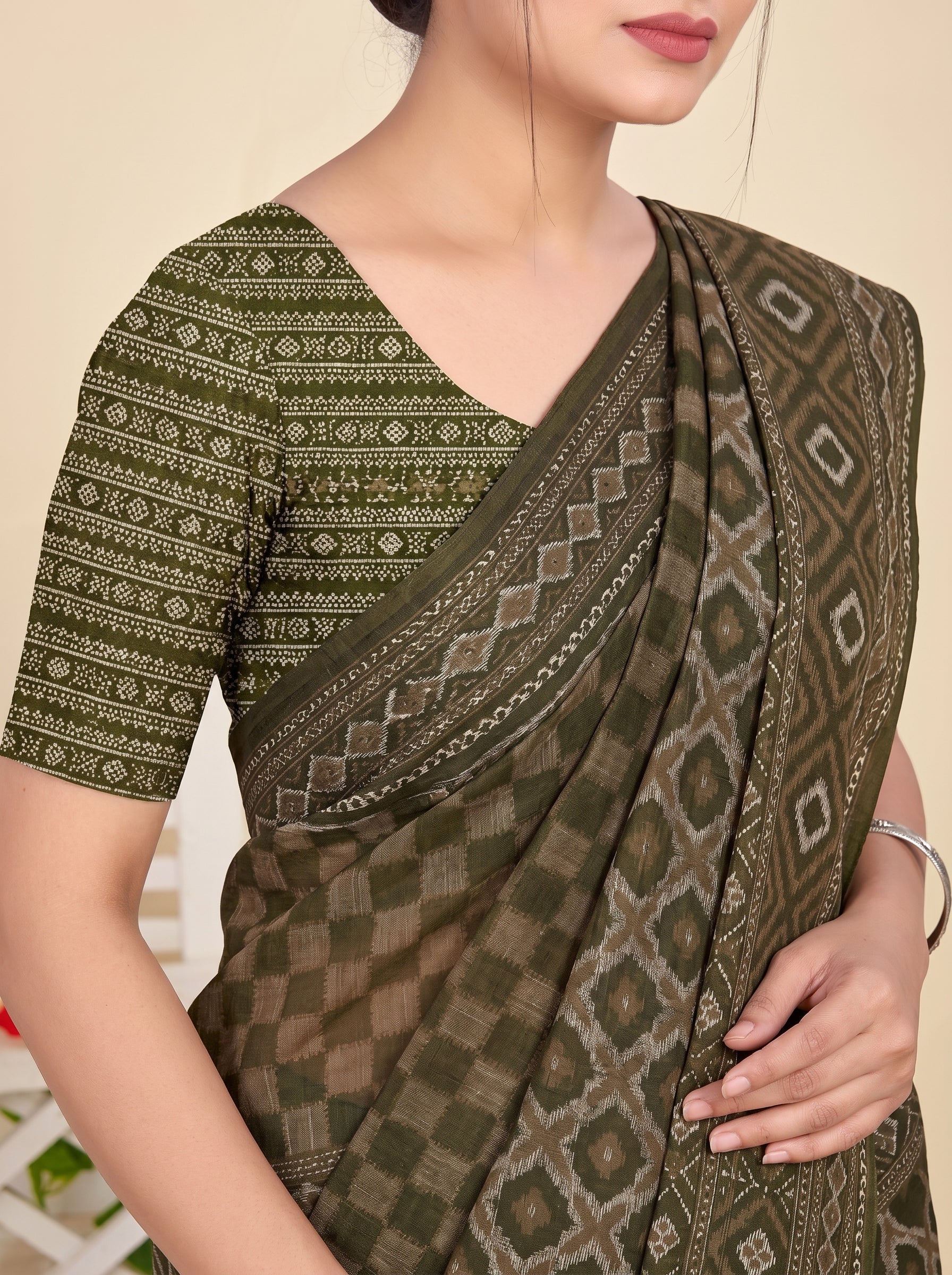 Pallu close-up [sku:KN-67243]