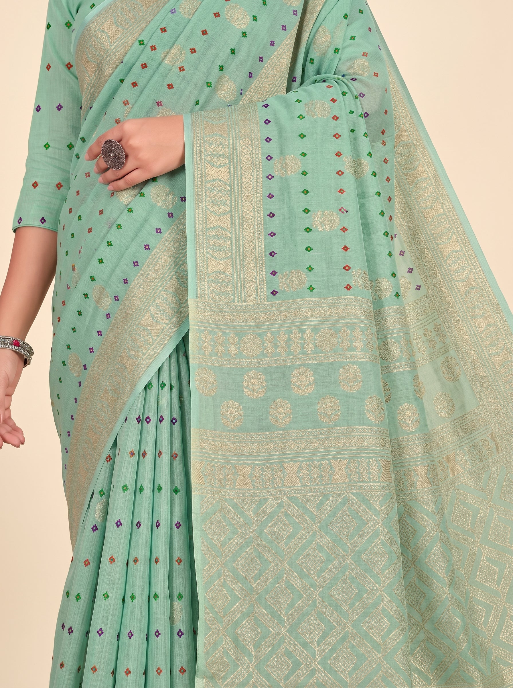 Pallu close-up [sku:KN-65652]