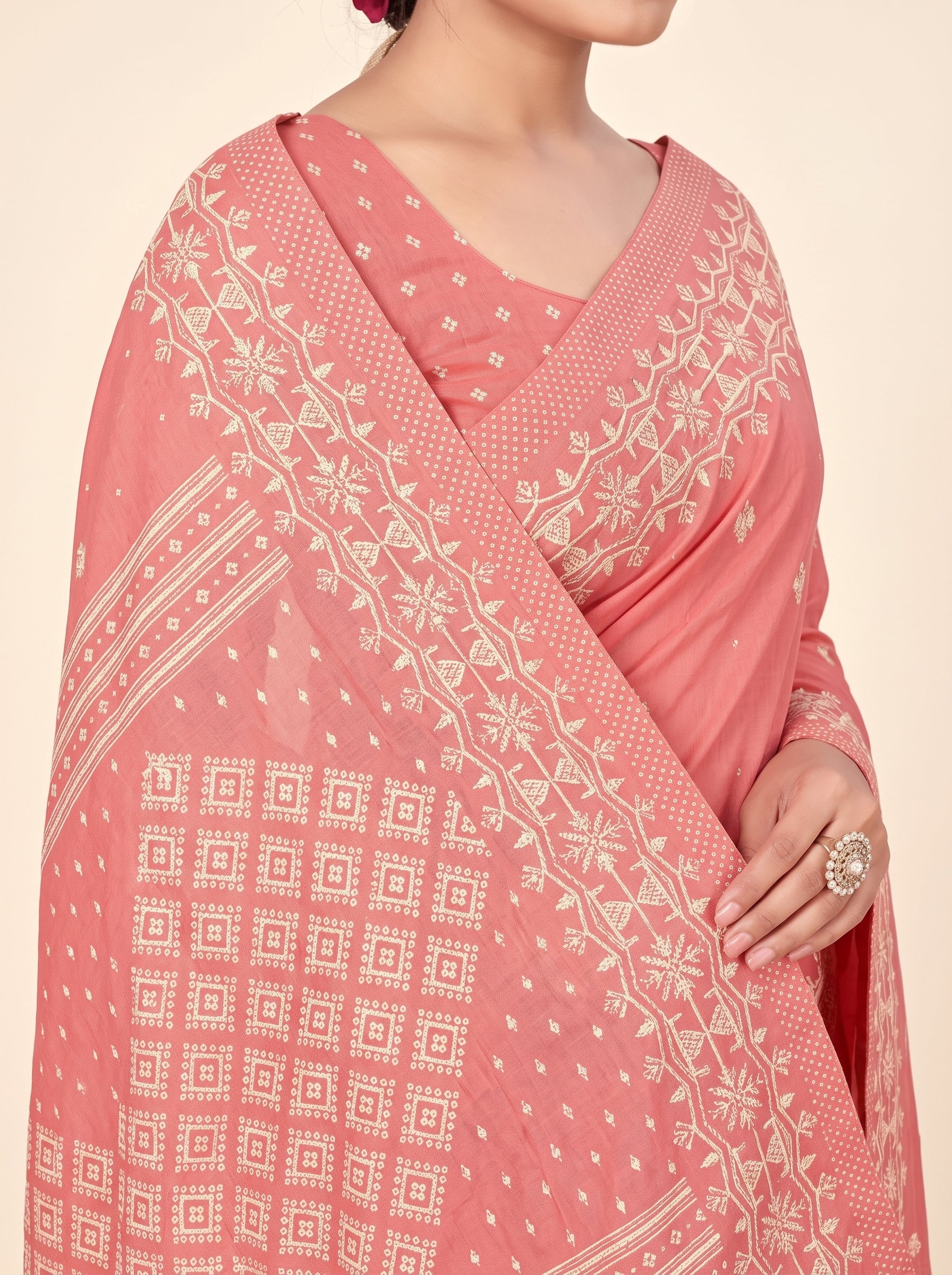 Pallu close-up [sku:KN-69108]