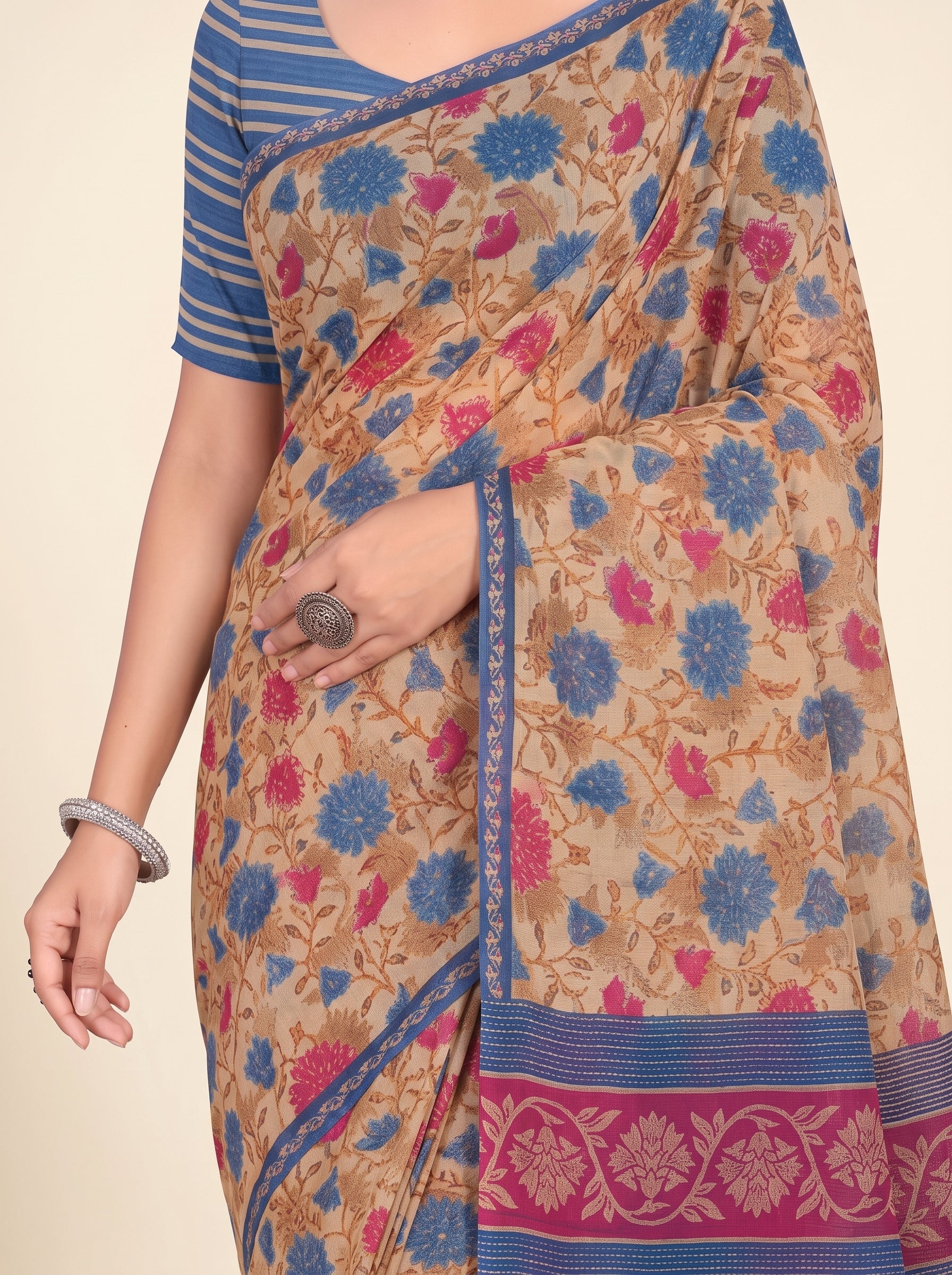 Shared pallu close-up [sku:KN-68128]