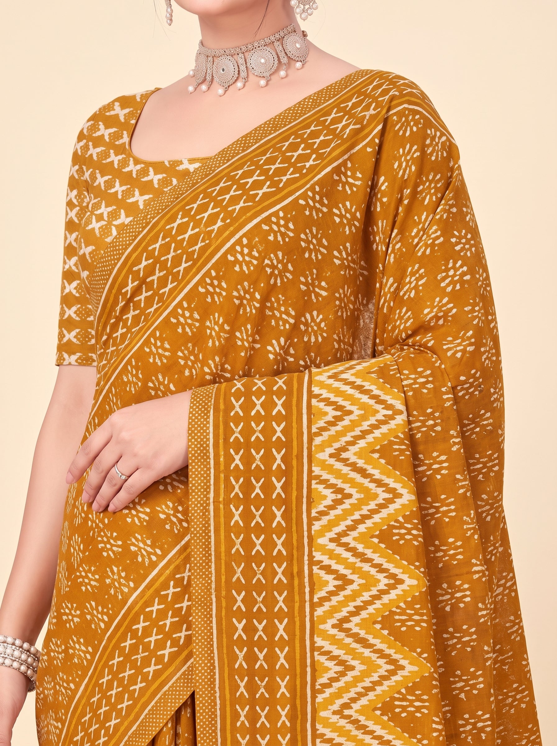 Pallu close-up [sku:KN-64949]